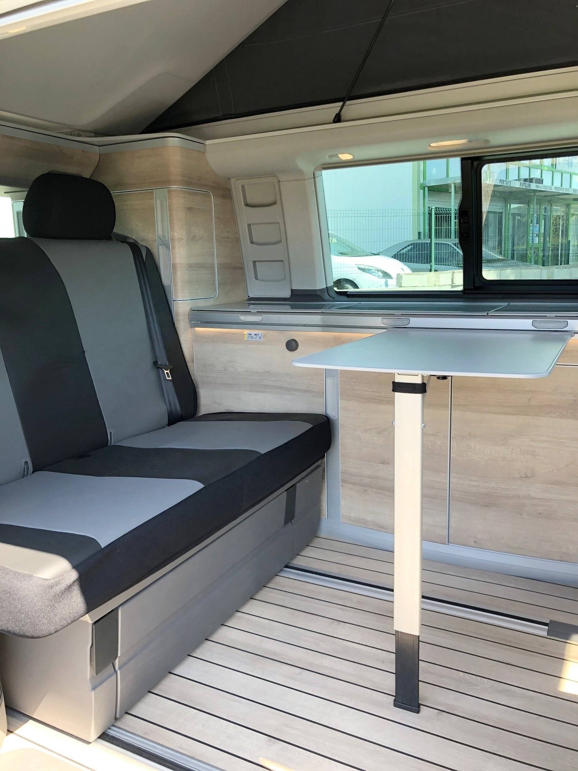 Volkswagen T6.1 California Coast Edition