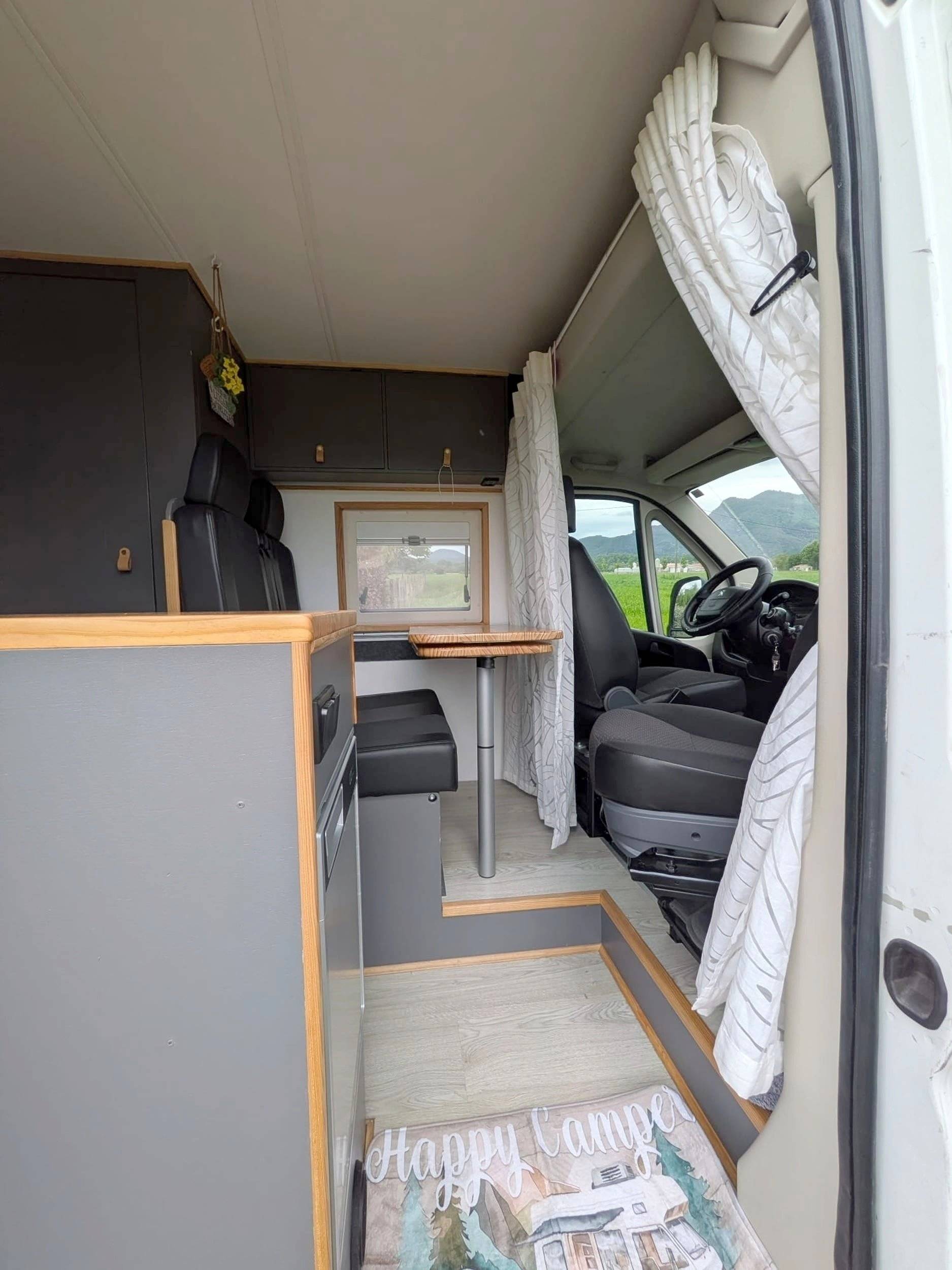 Peugeot Boxer 2,0 l 130 ch