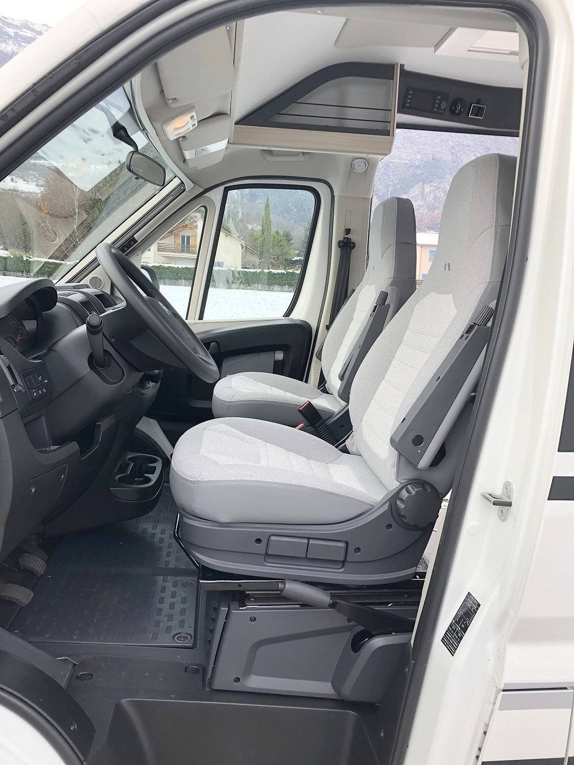 Adria Adria Twin PLUS 600 SPB Family