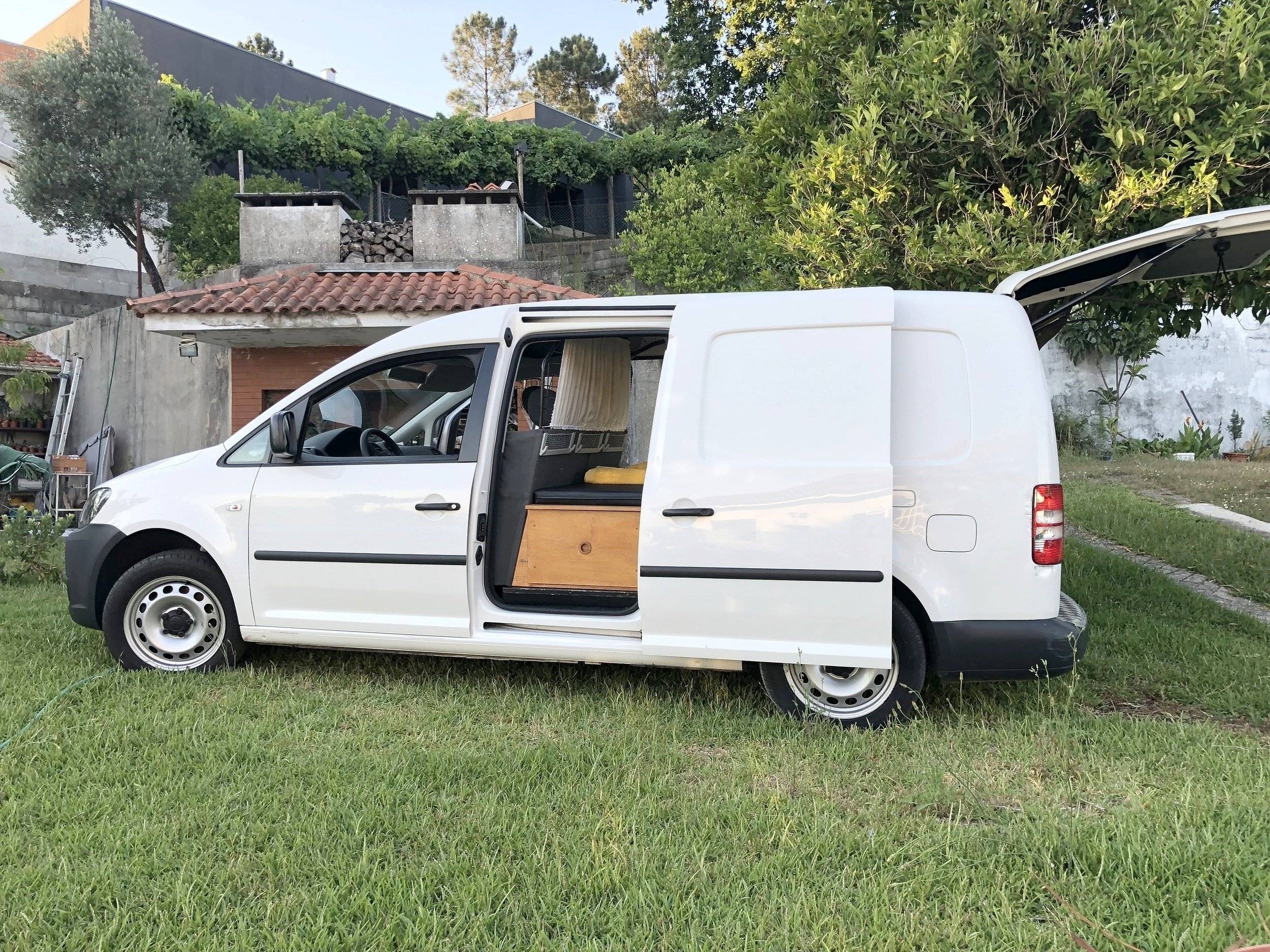 Volkswagen Caddy 2,0 l 102 ch