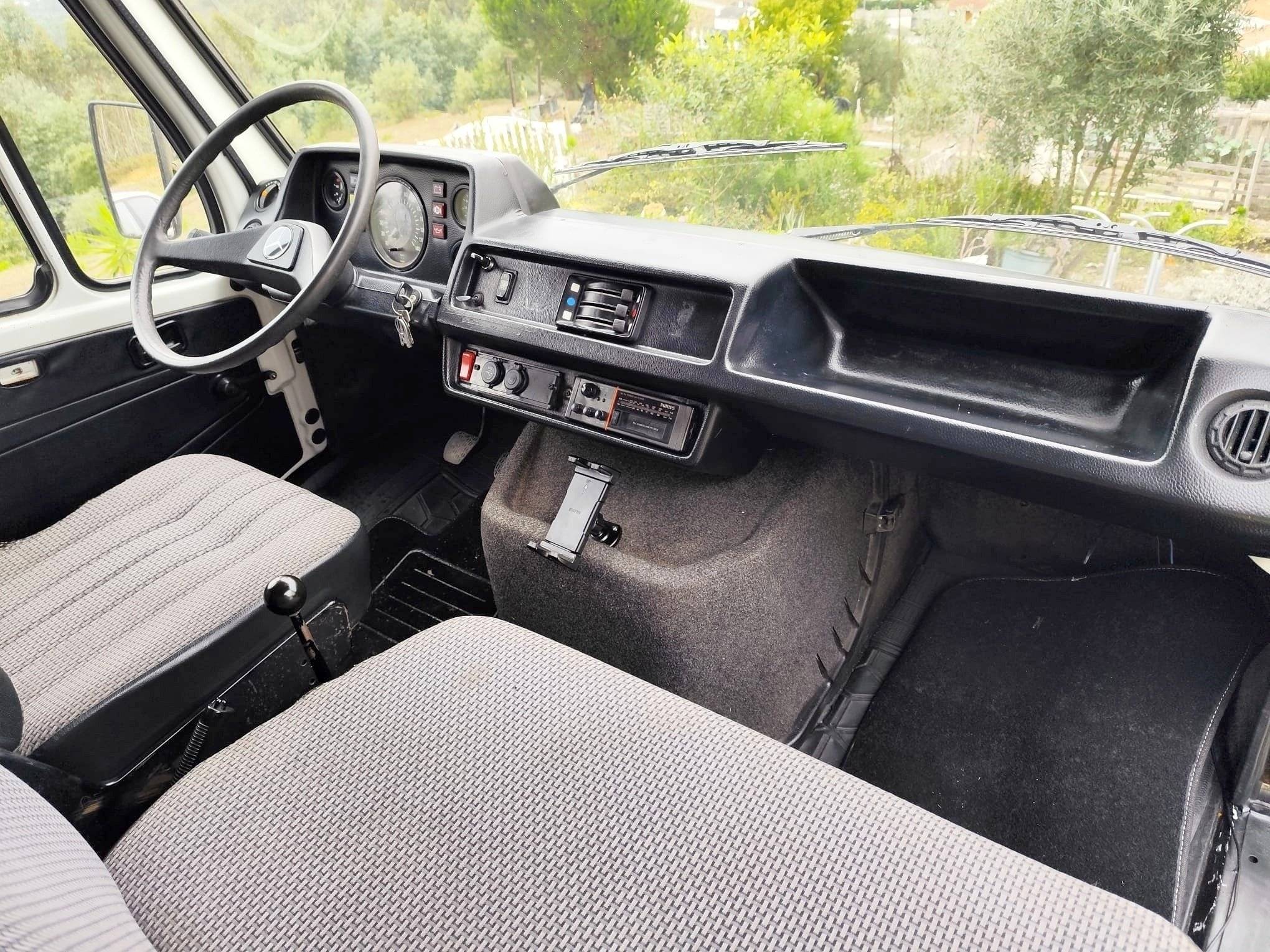 Mercedes TN 207D