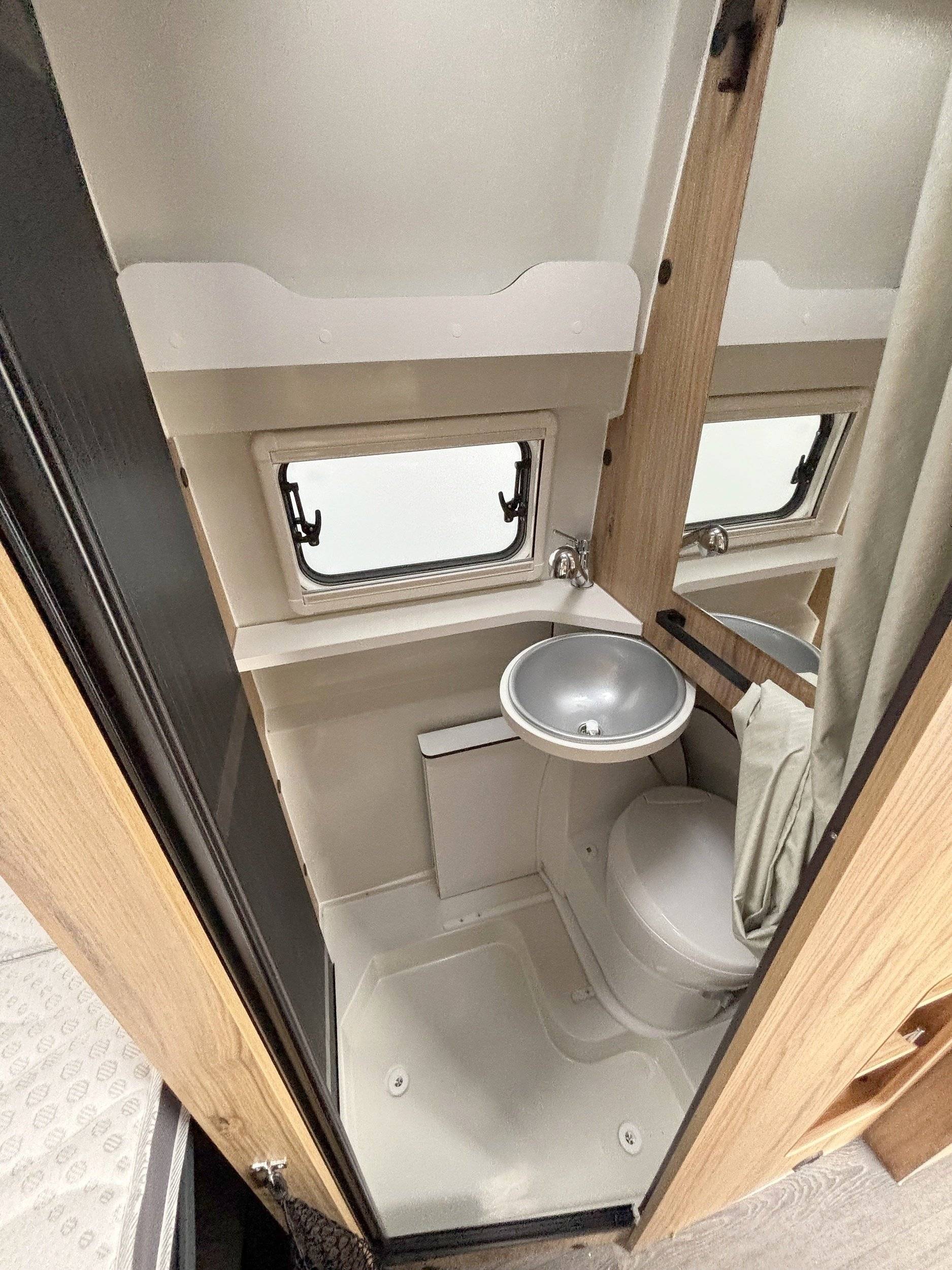 Font Vendôme terra van