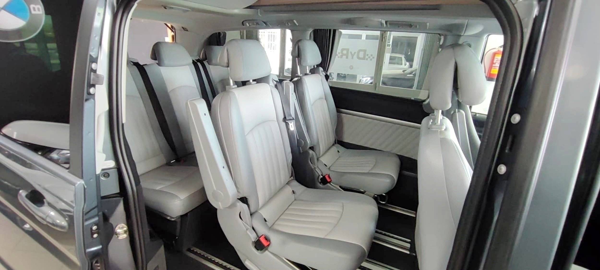 Dining Area Mercedes 2,2 l CDI 160 ch. - Yescapa