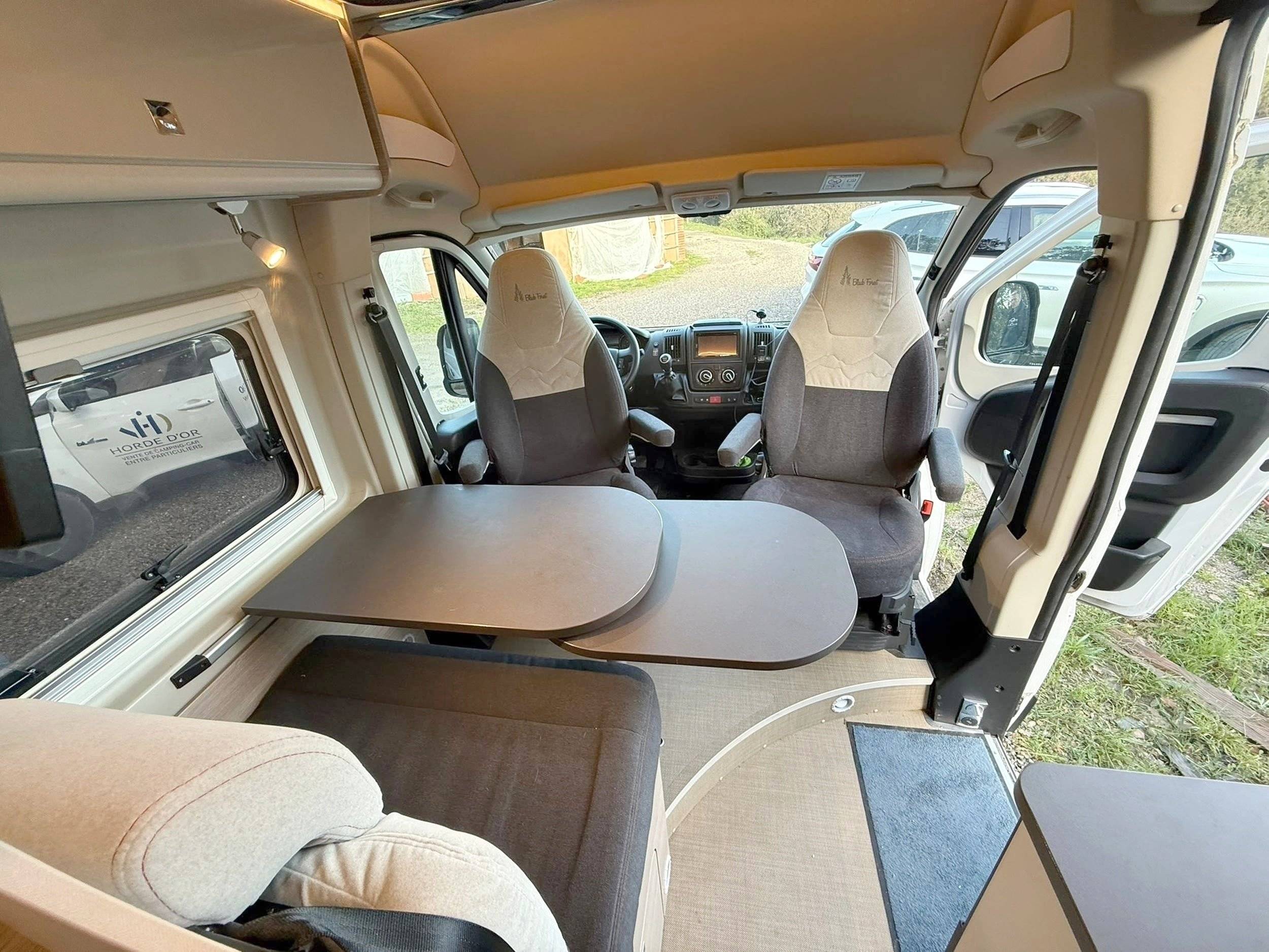 Menjador Citroën Jumper 2,2 l 140 ch - Yescapa