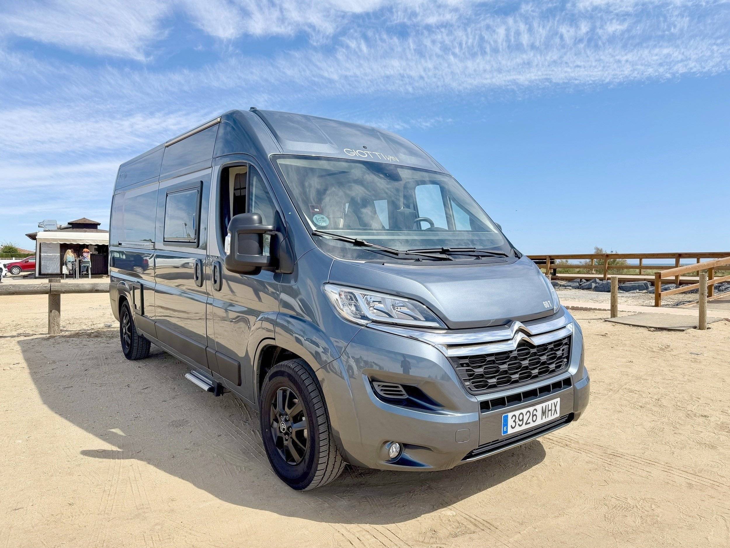 schräge Vorderansicht Citroën Citroën jumper - Yescapa