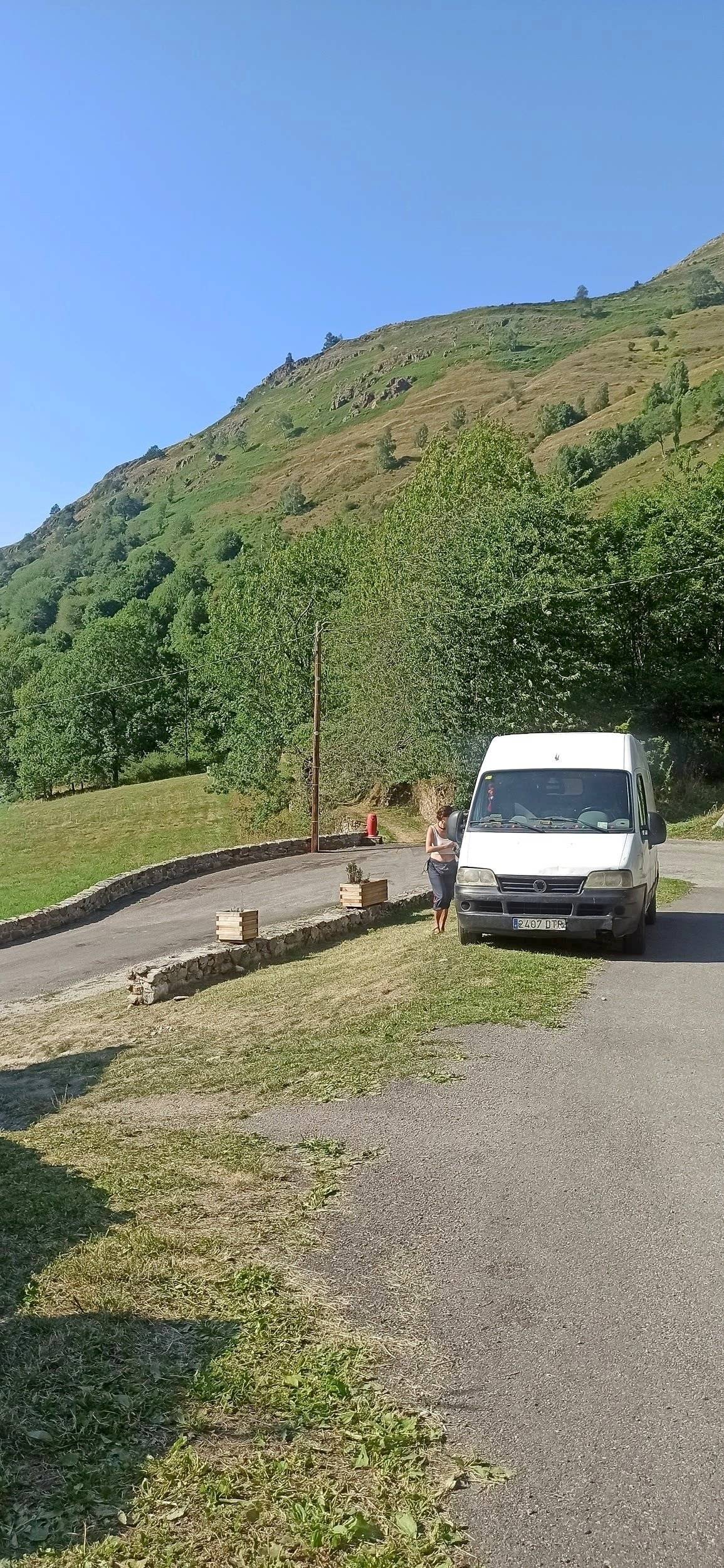 Rear view Iveco Ducato 2,3 l 115 ch - Yescapa