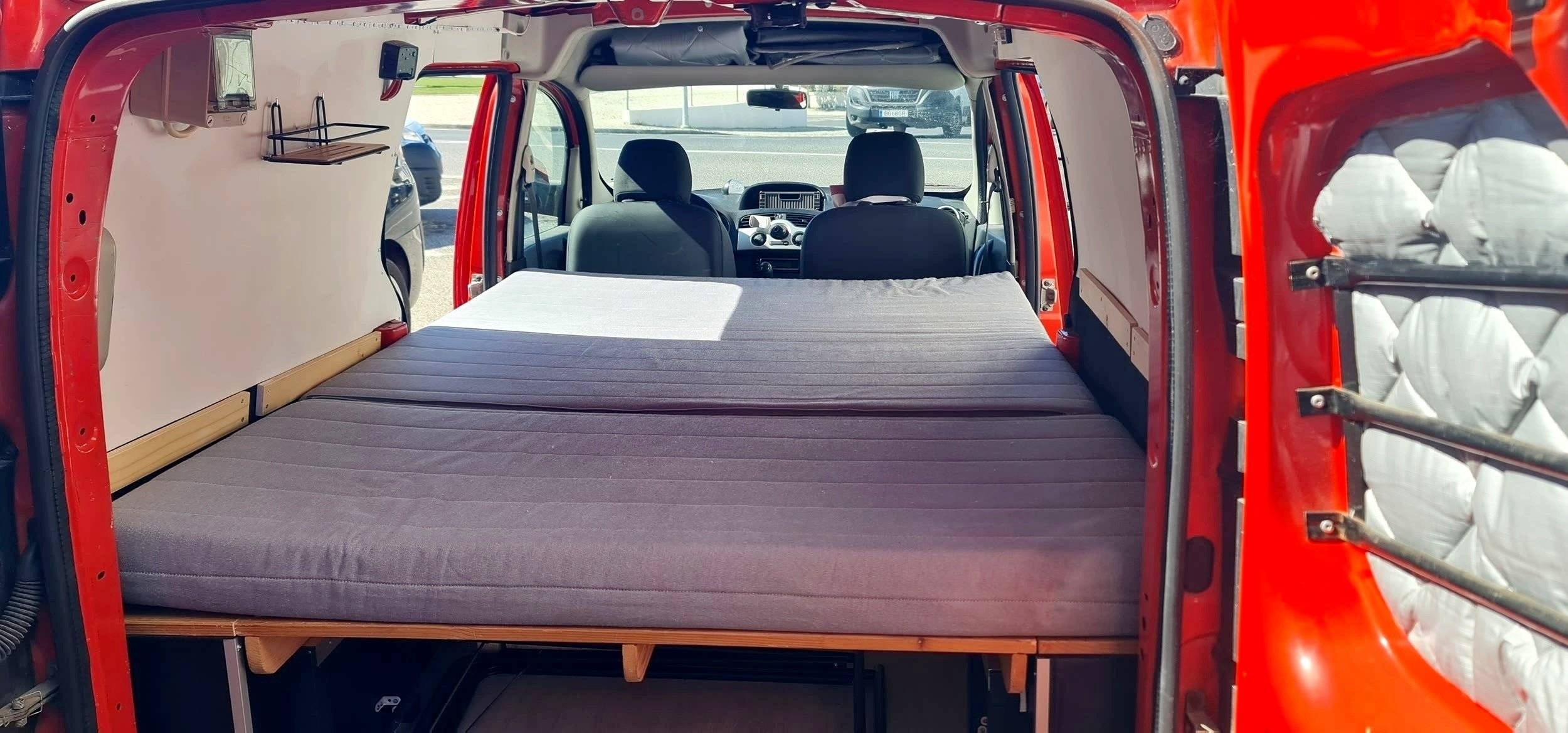 Ansicht von hinten Renault Kangoo Maxi - Yescapa