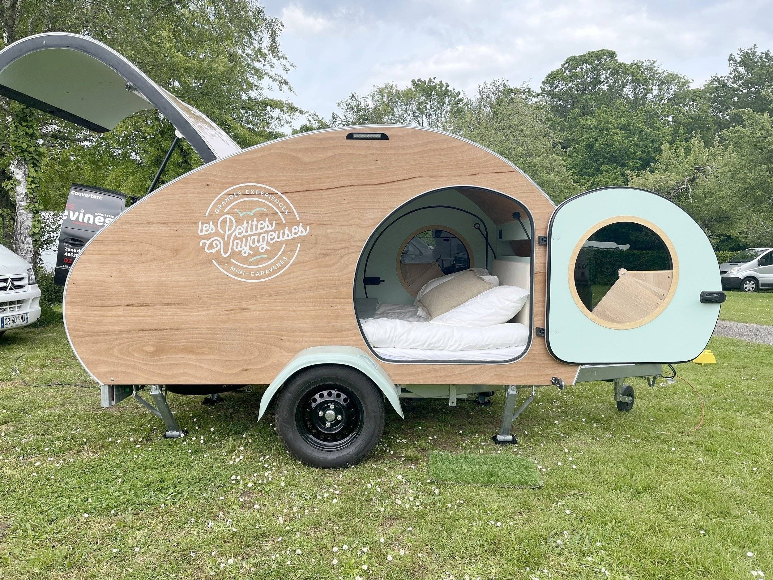 Altro Les Petites Voyageuges  Les petites Voyageuses - Yescapa