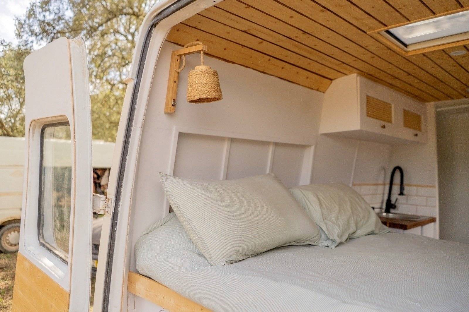 Schlafplätze Mercedes Sprinter - Yescapa