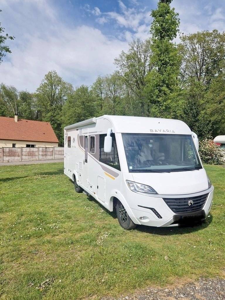 Location Camper  Montferrier-sur-Lez - Volkswagen Combi Bay WindowT2 -  35784 - Yescapa