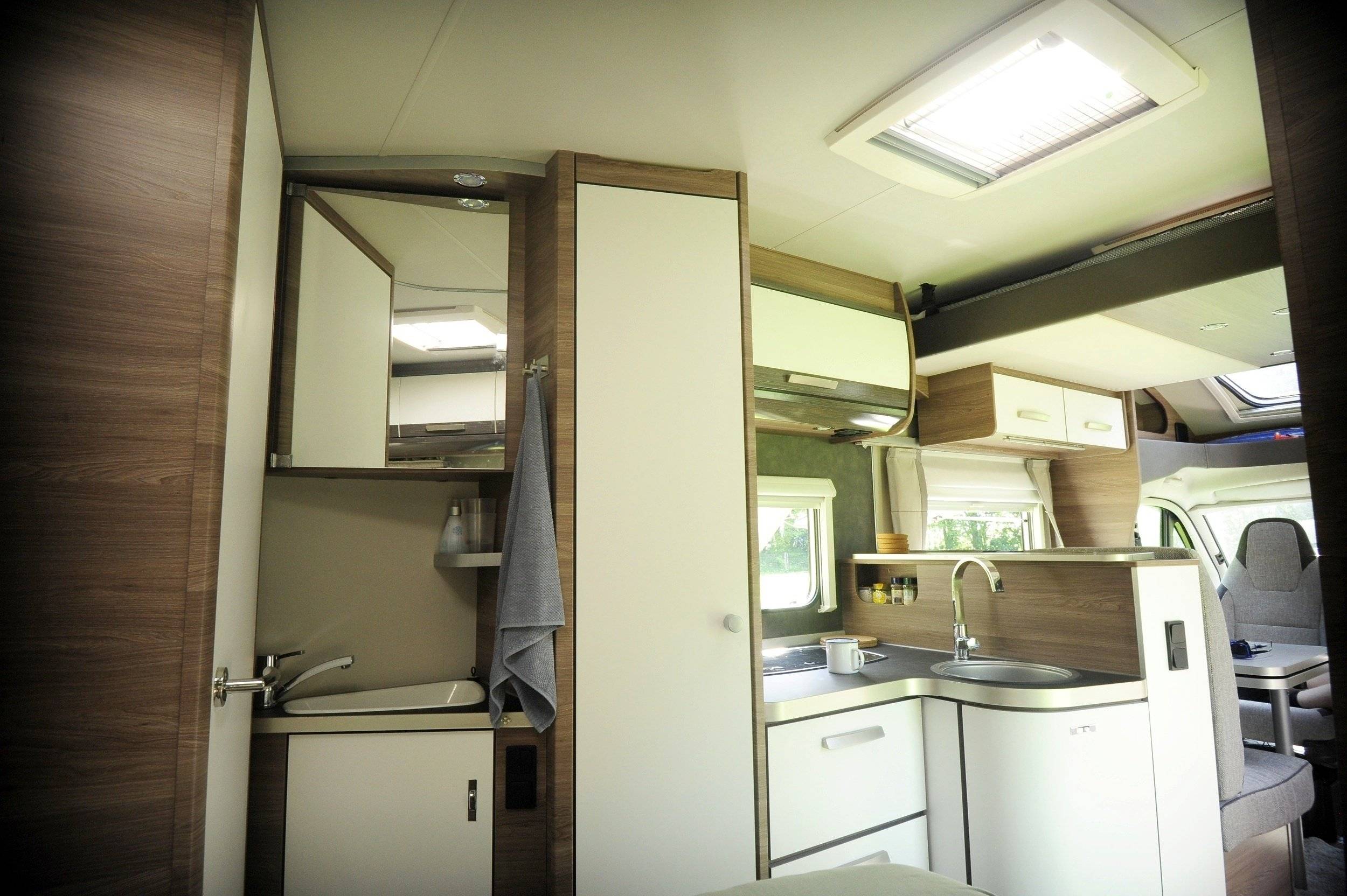 Knaus Live Wave 700Meg