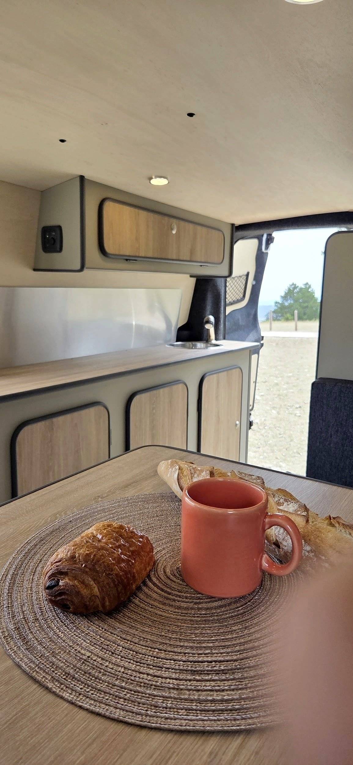 Concept Van Loisirs Jumpy 2,2 l 120 cv