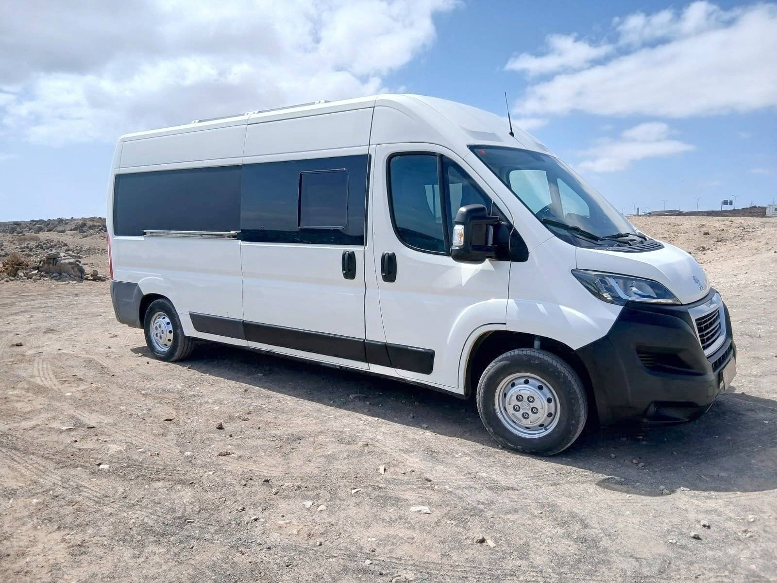 schräge Vorderansicht  - Yescapa