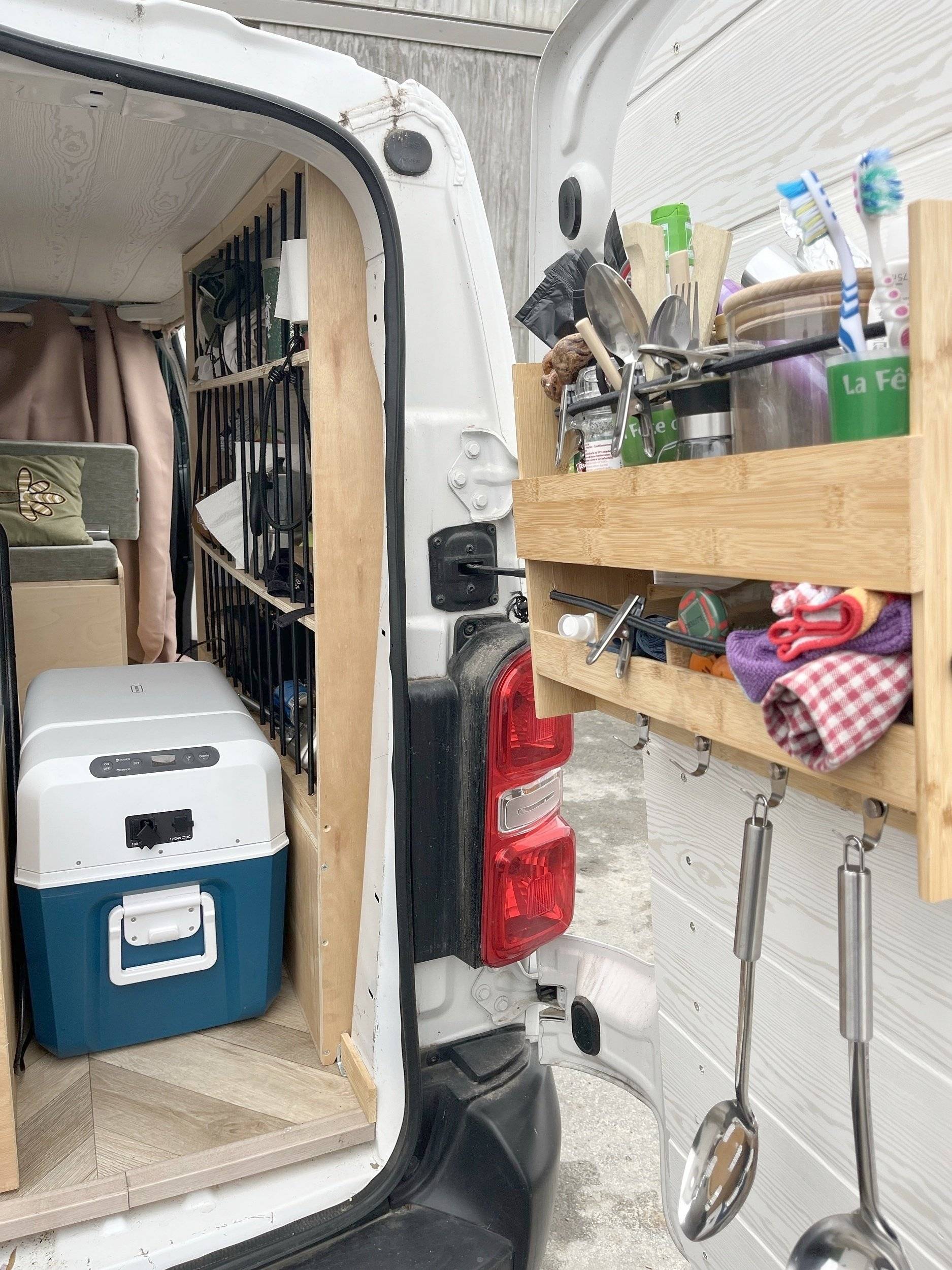 Coin cuisine Peugeot Expert HDI 120cv S&S BVM6 - Yescapa