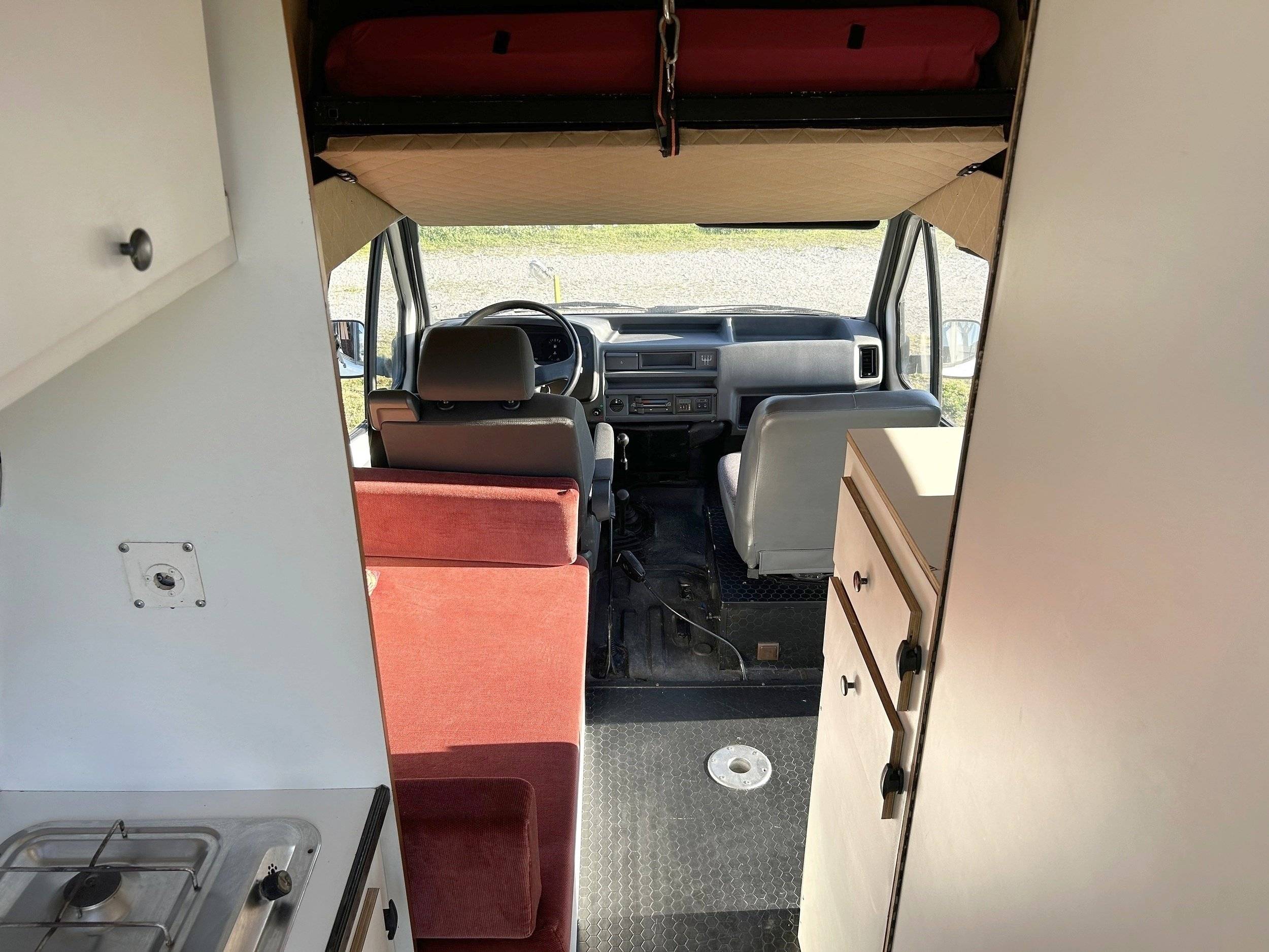 Comedor Ford Transit - Yescapa