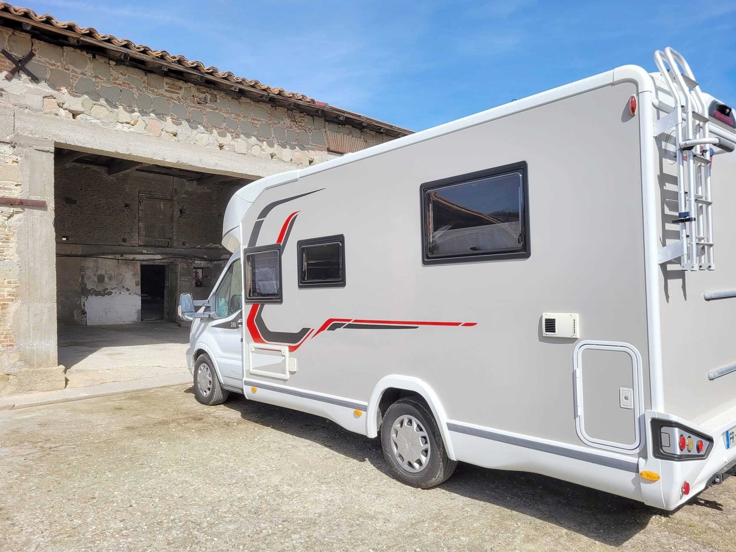 Challenger Graphite 288 , 170 PS