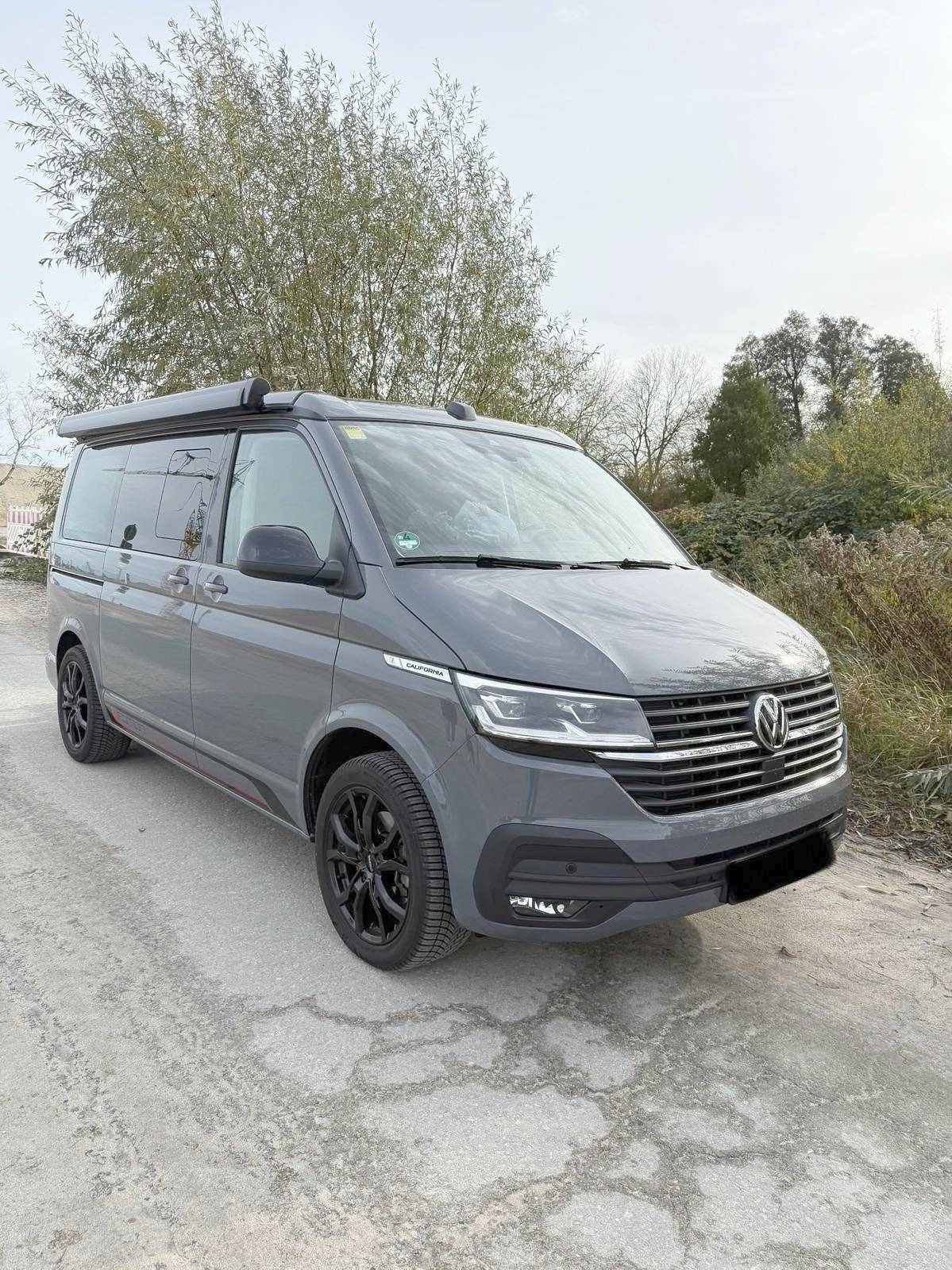 schräge Vorderansicht Volkswagen California - Yescapa
