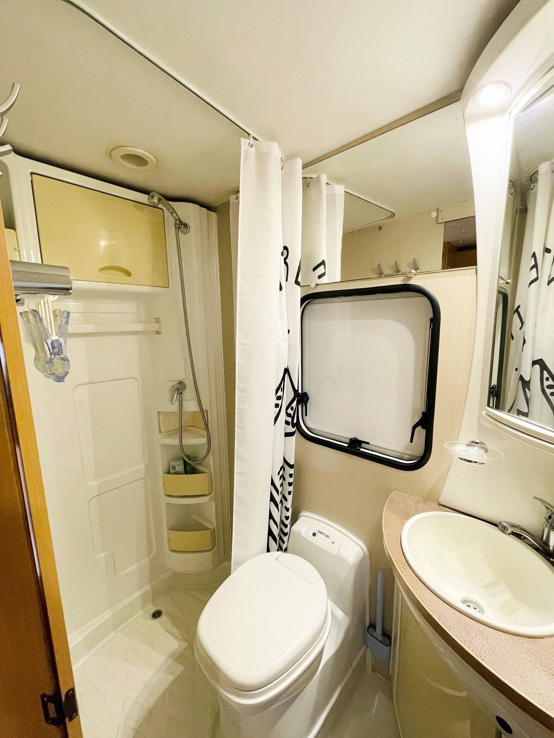 Challenger Transit 2,2 l 140 ch