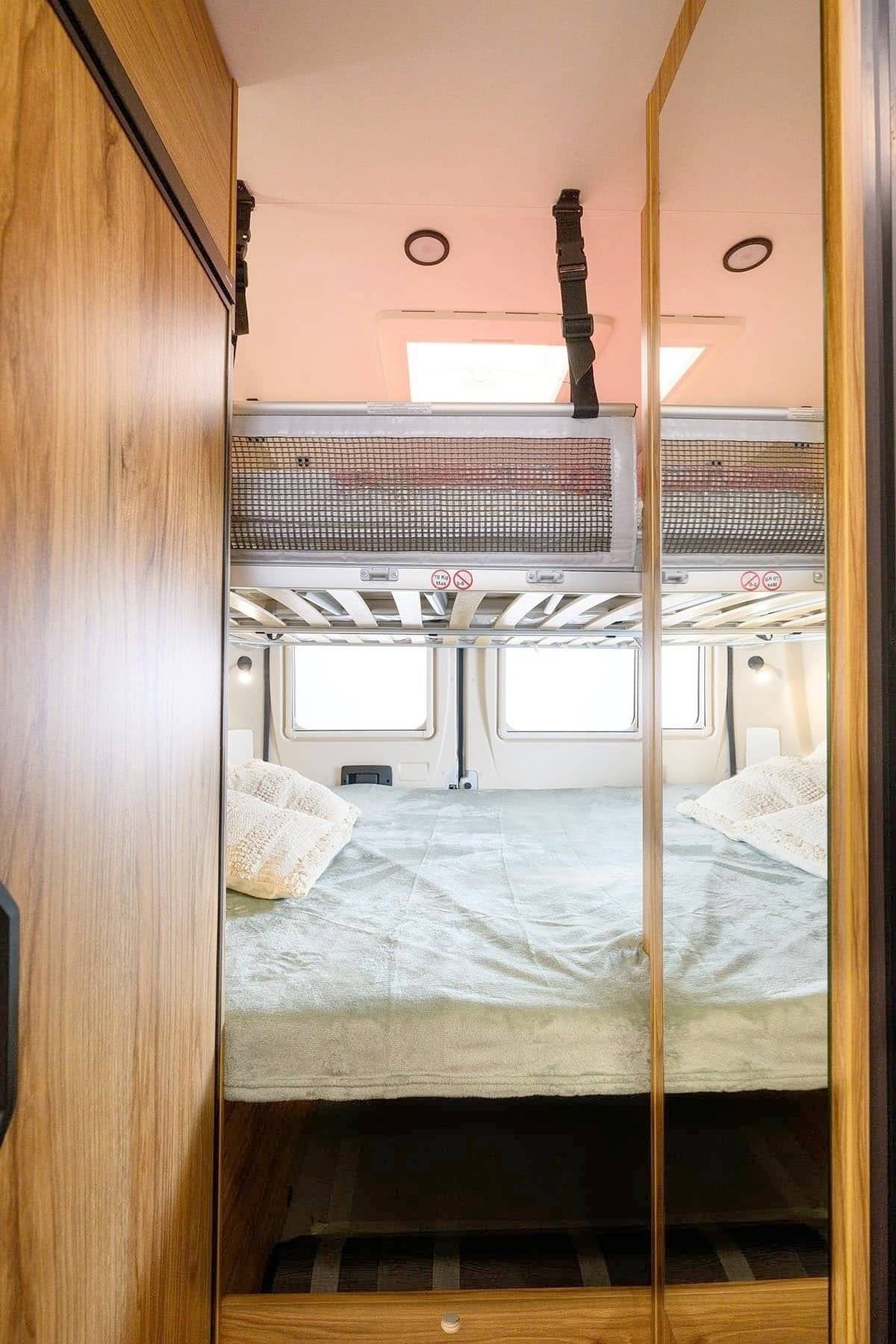 Font Vendôme font vendôme leader camp