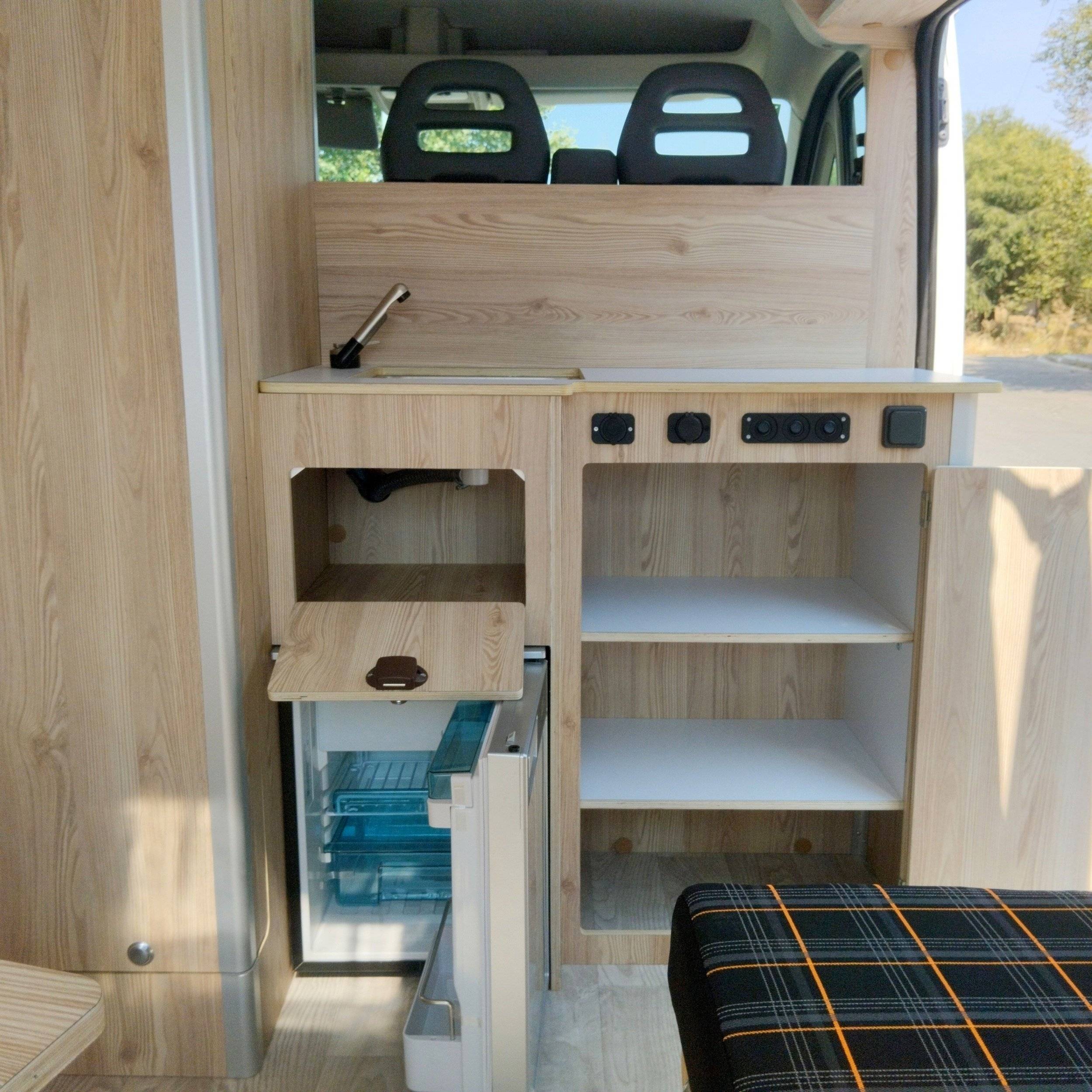 3 C Cartier/Brisebras Itaca