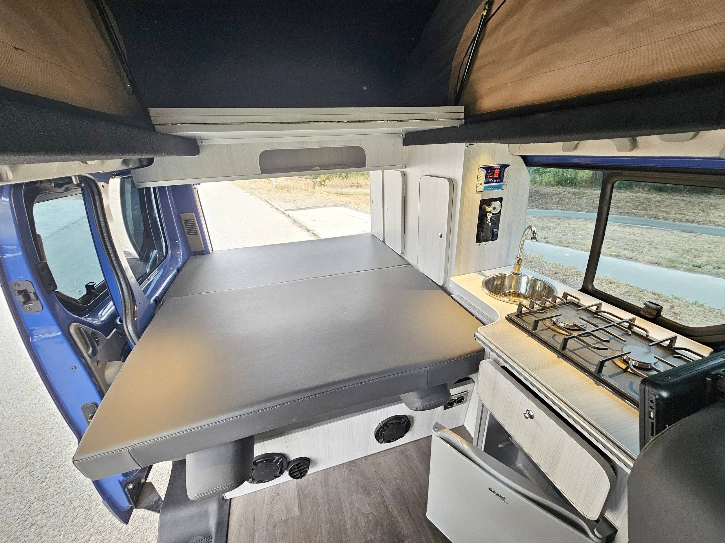 Berth Renault 2,0 l dCi 115 ch - Yescapa
