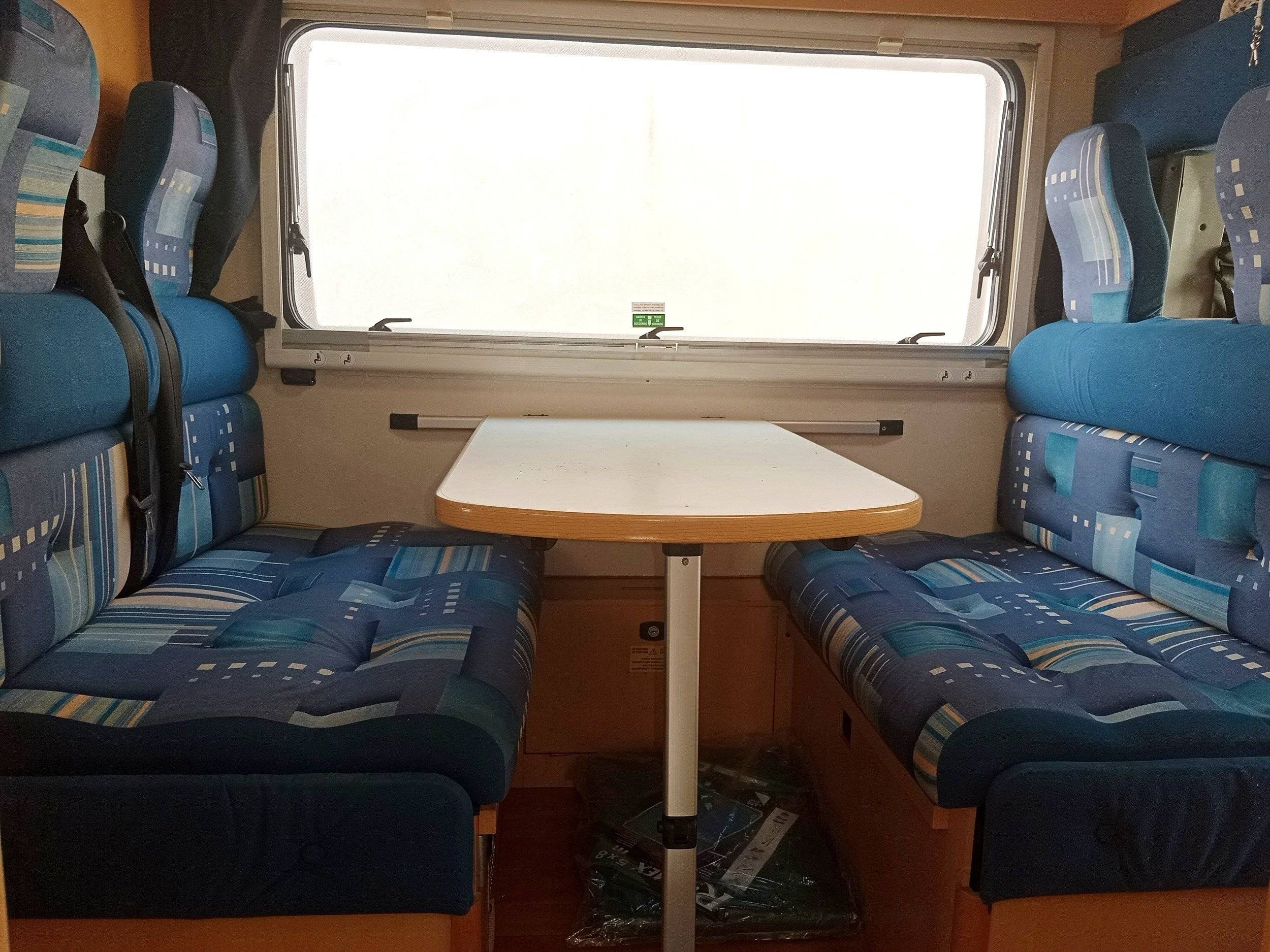 Dinette Fiat FIAT DUCATO - Yescapa