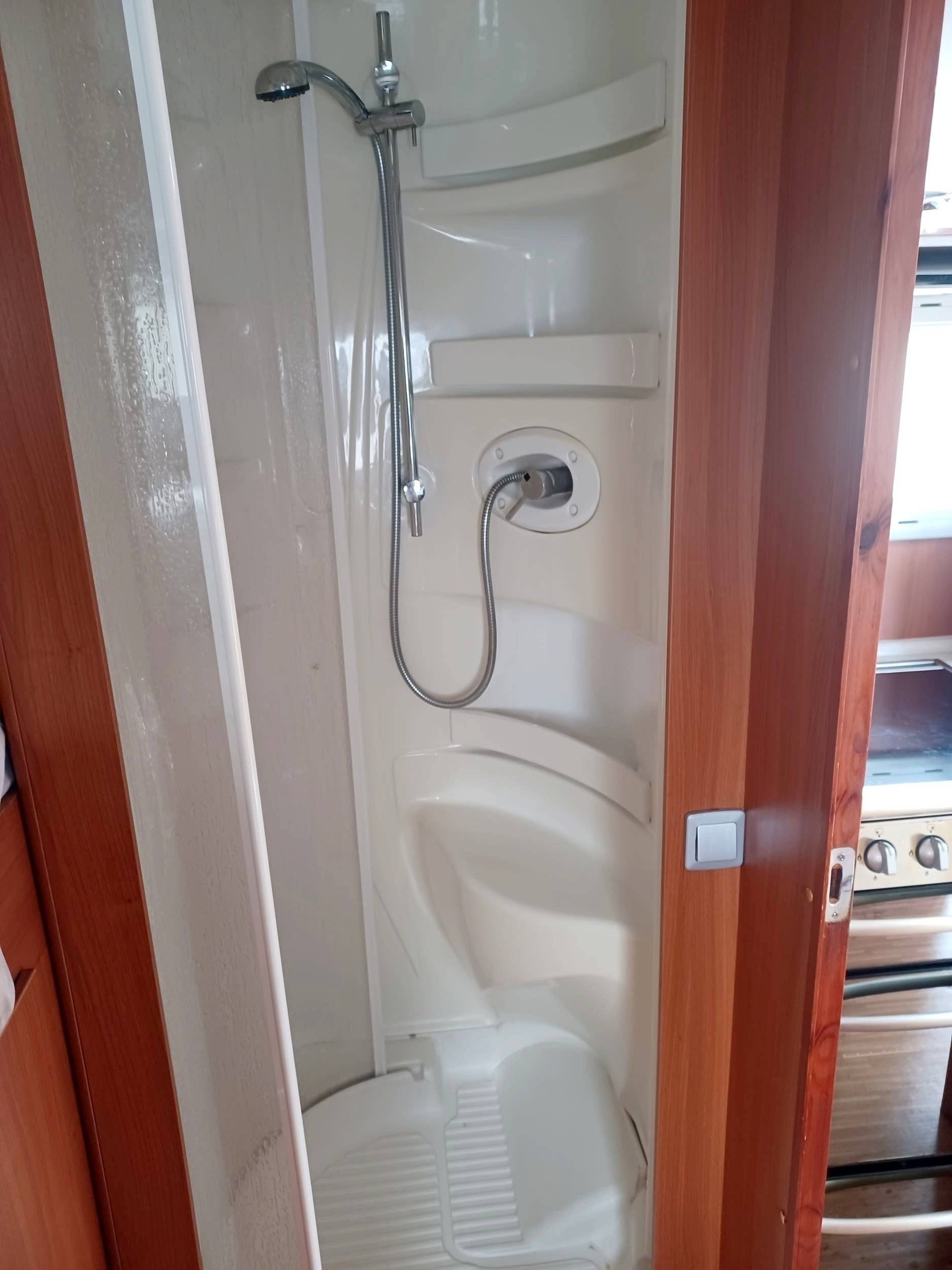 Mclouis Tandy 670 Plus