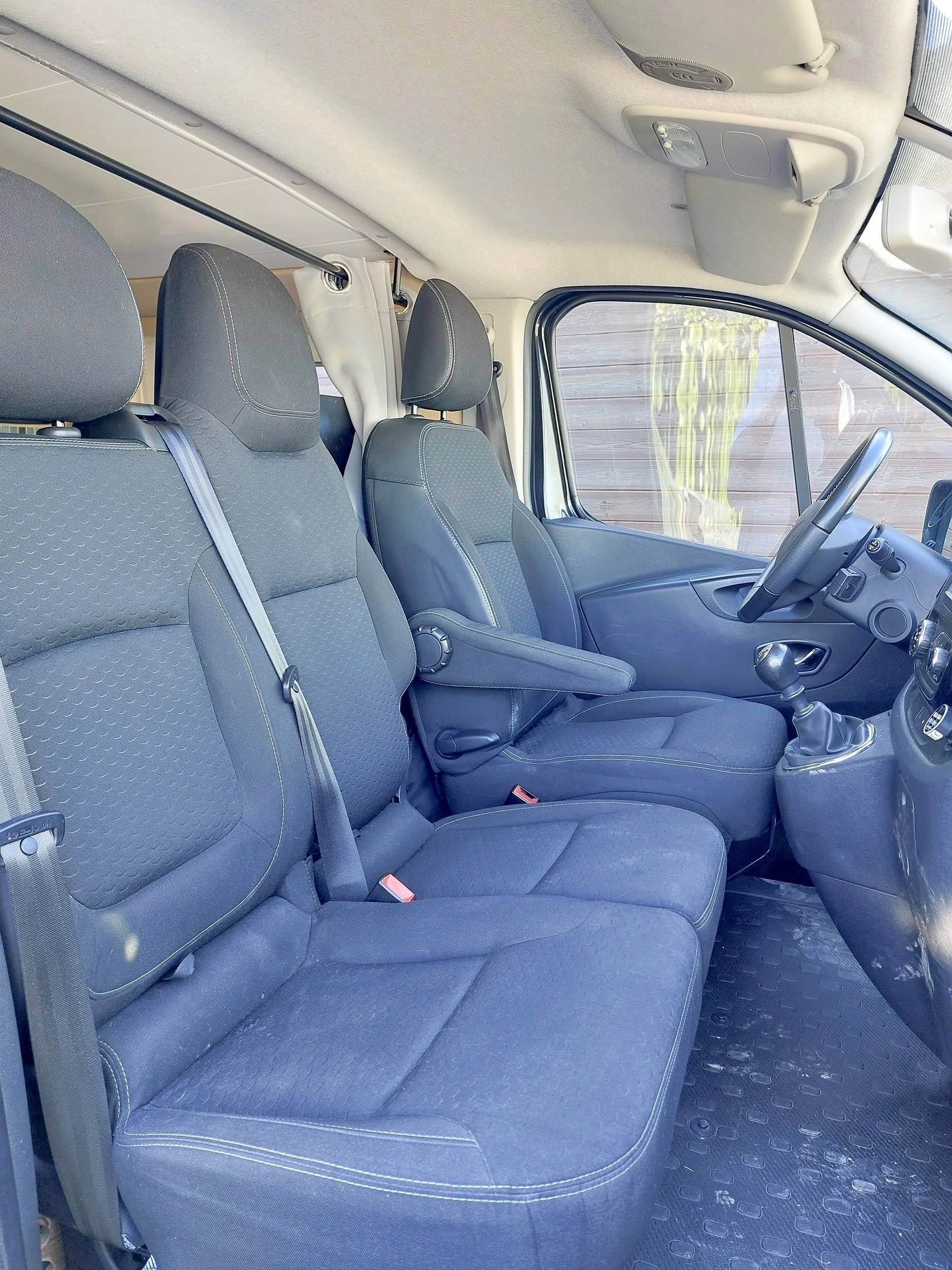 Arca Vivaro 1,6 l 120 ch
