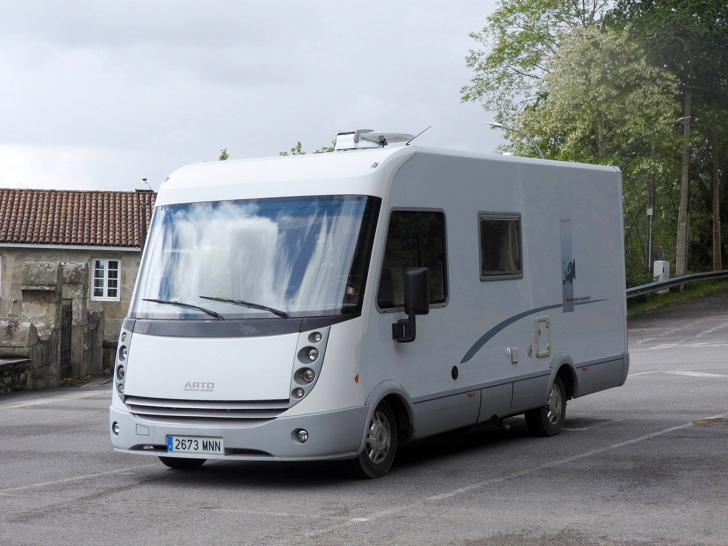 Niesmann+Bischoff Arto 64