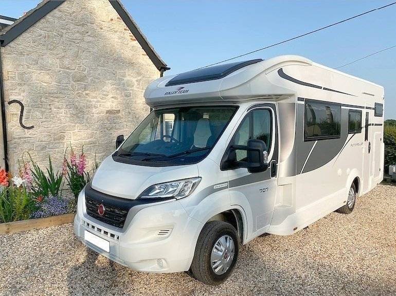 Location Low profile rv Royal Wootton Bassett Odyssey Roller Team Auto Roller 707 51341