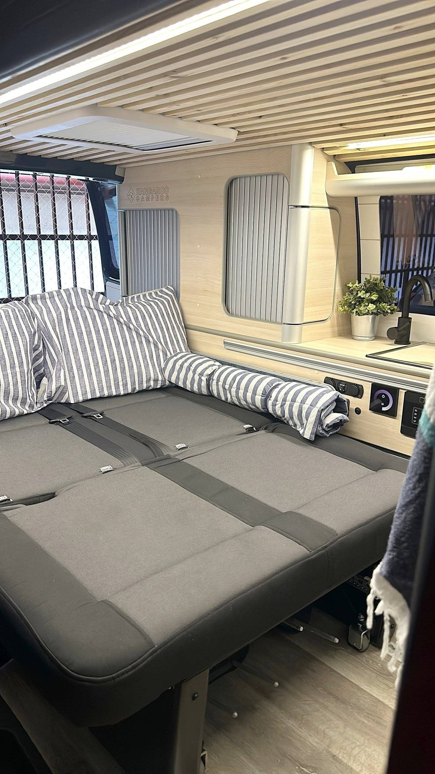 Couchages Volkswagen T6 2,0 l 102 ch - Yescapa