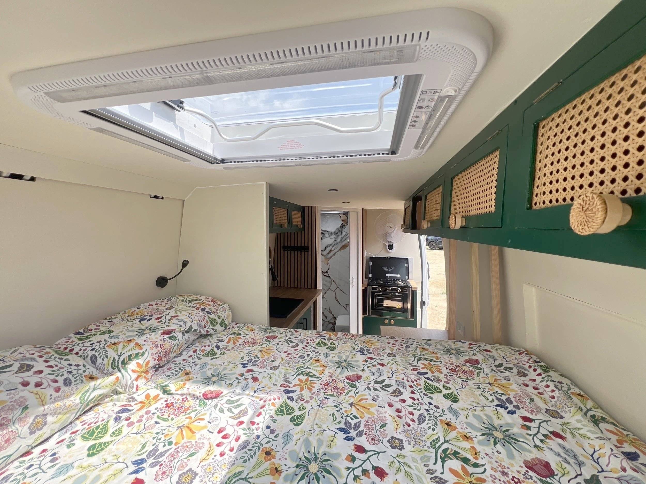 Couchages Fiat Ducato 2,3 l 150 ch - Yescapa