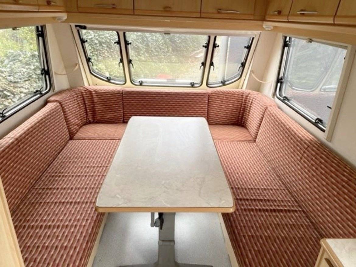 Wohnwagen Chateau  Calista Wolf-10