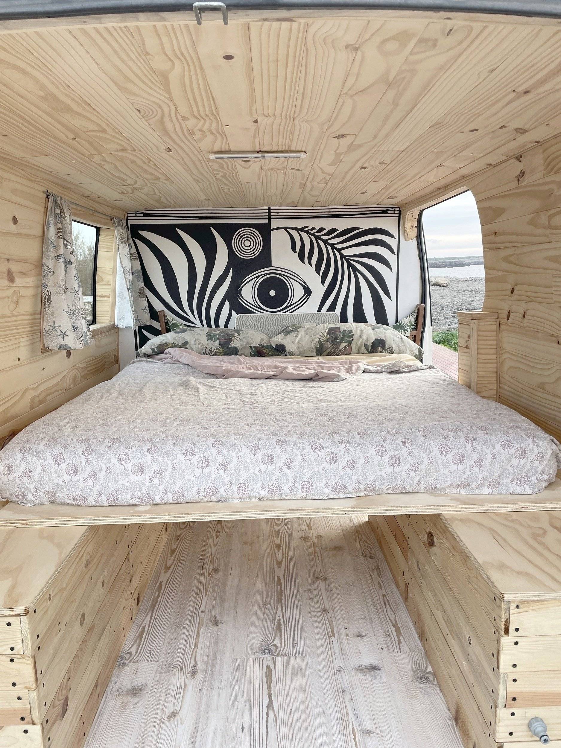 Camper Track FORD TRANSIT D3F-SRW/260 KOMBI 6 MAN