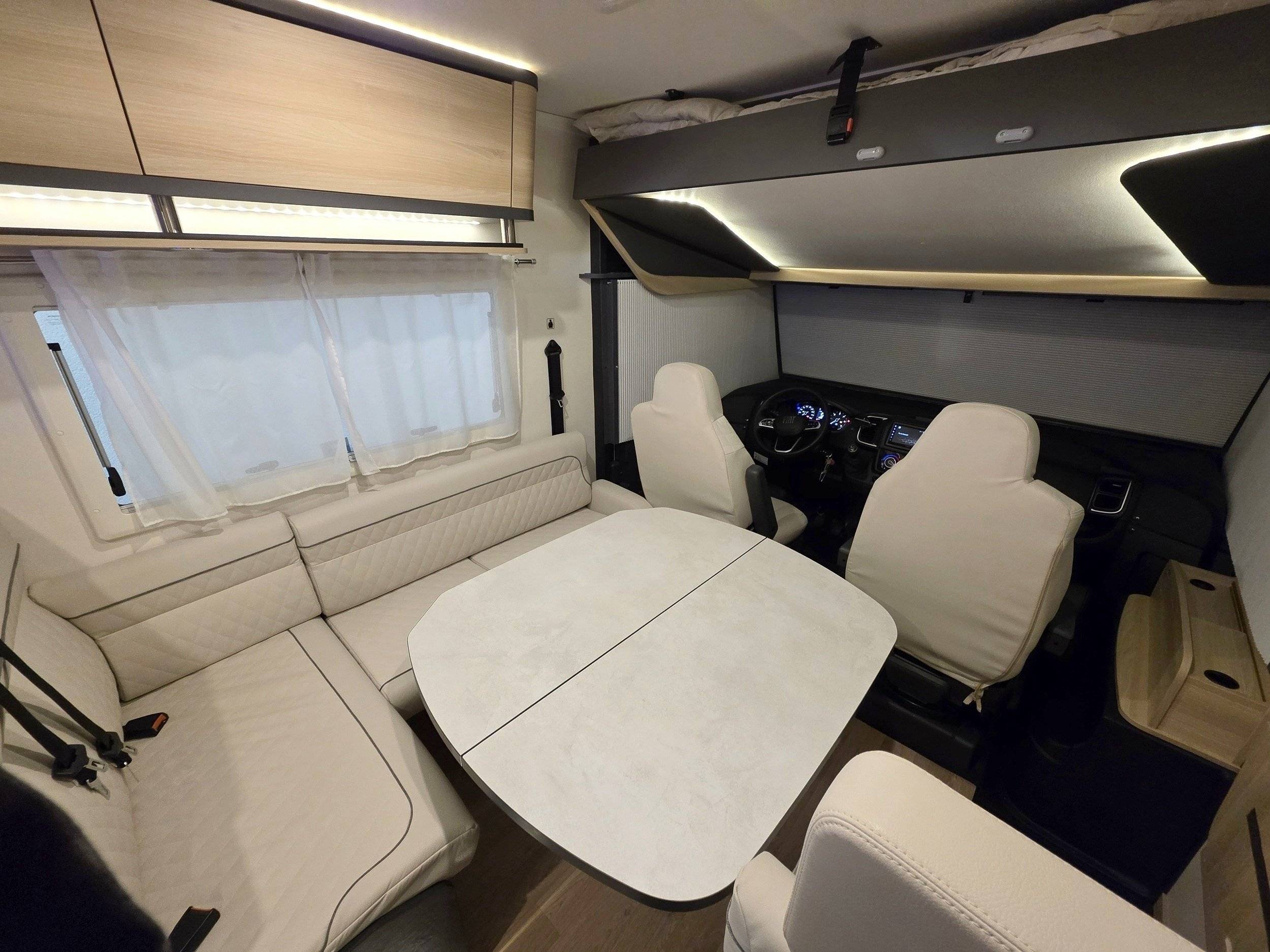 Dinette Fiat Fiat ducato - Yescapa