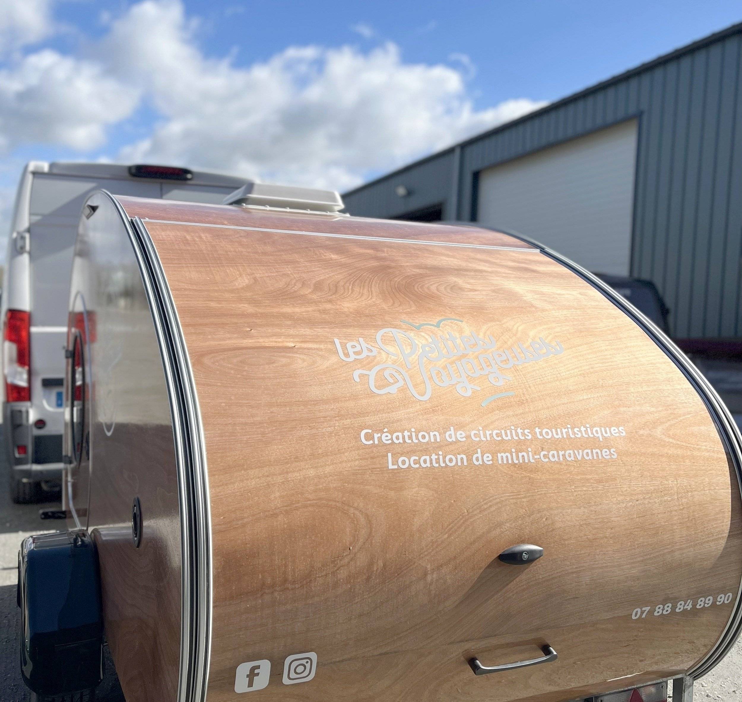 Les Petites Voyageuses  Les Petites Voyageuses