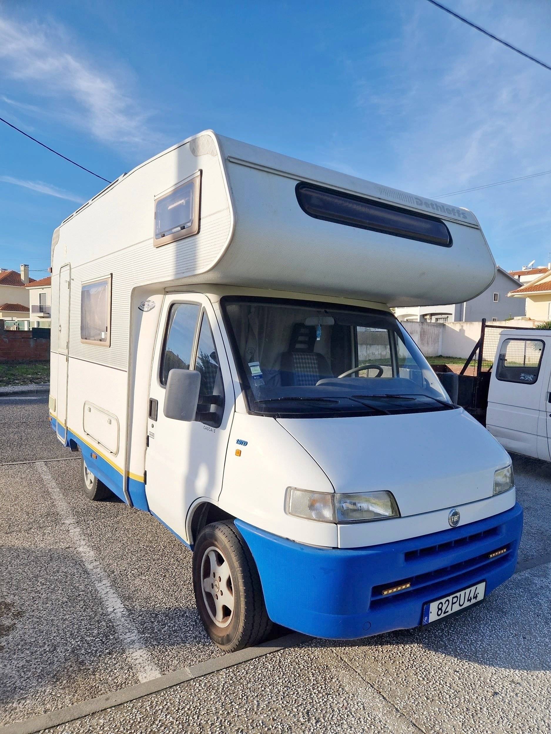 Vista frontale a ¾ Fiat Ducato 2 l 115 ch - Yescapa