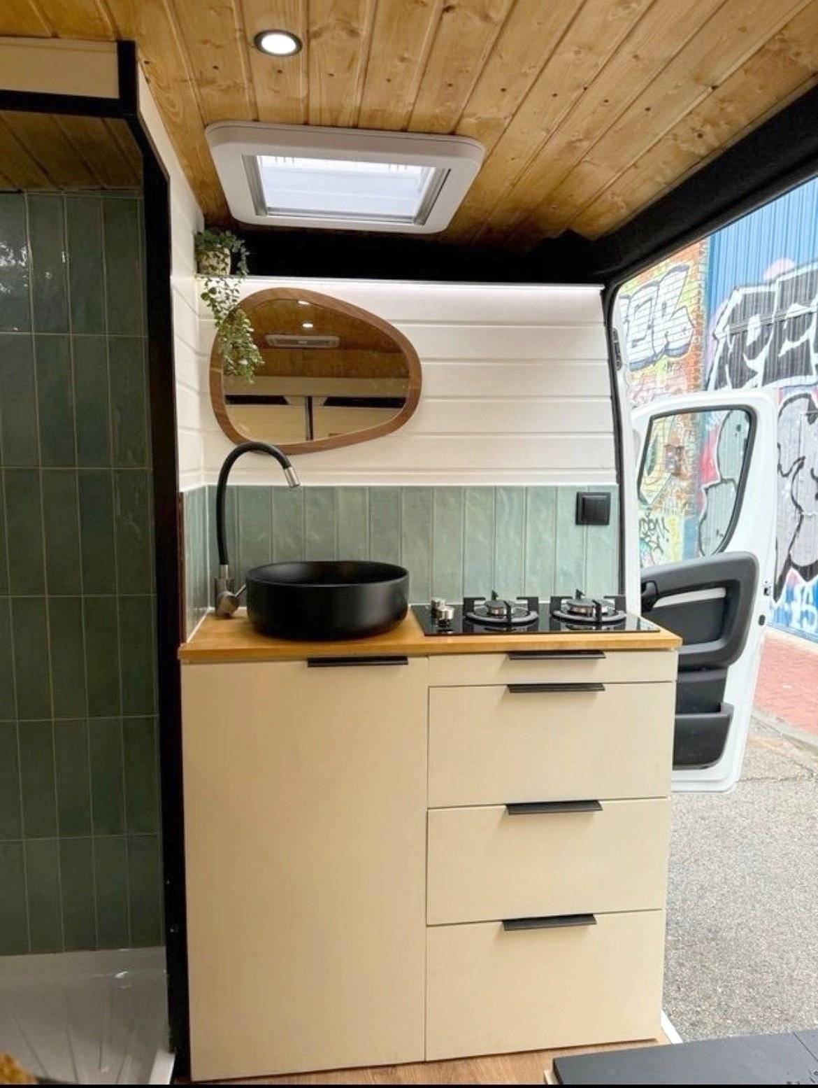 Cozinha Citroën Jumper BlueHDI 130 - Yescapa