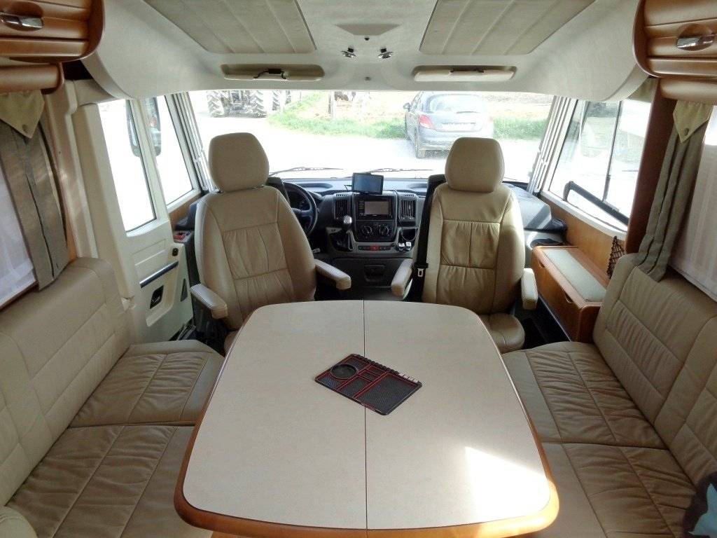 Dining Area Fiat Ducato 3,0 l 160 ch Al-Ko - Yescapa
