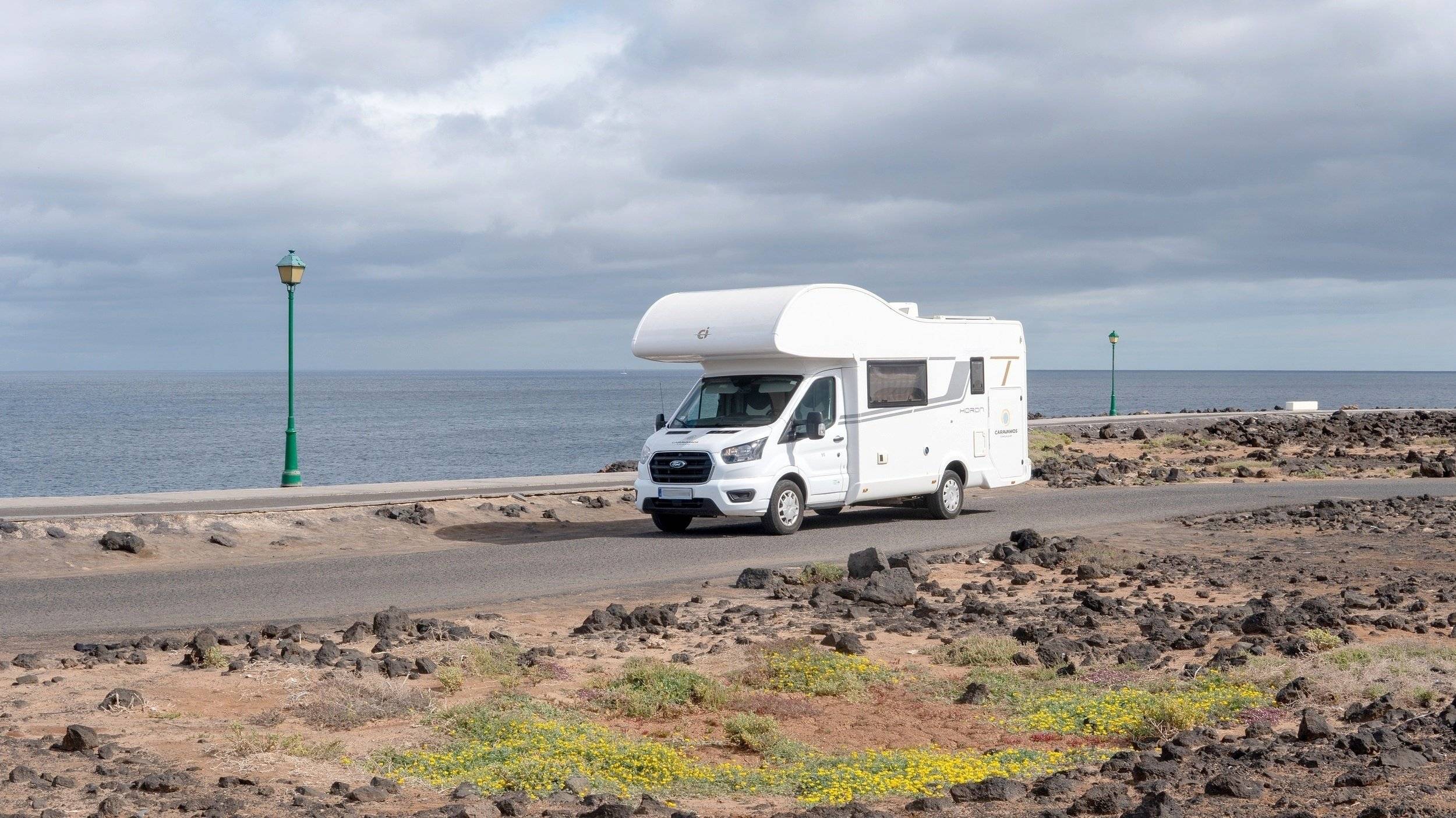 Vue avant de 3/4 Ford - Yescapa