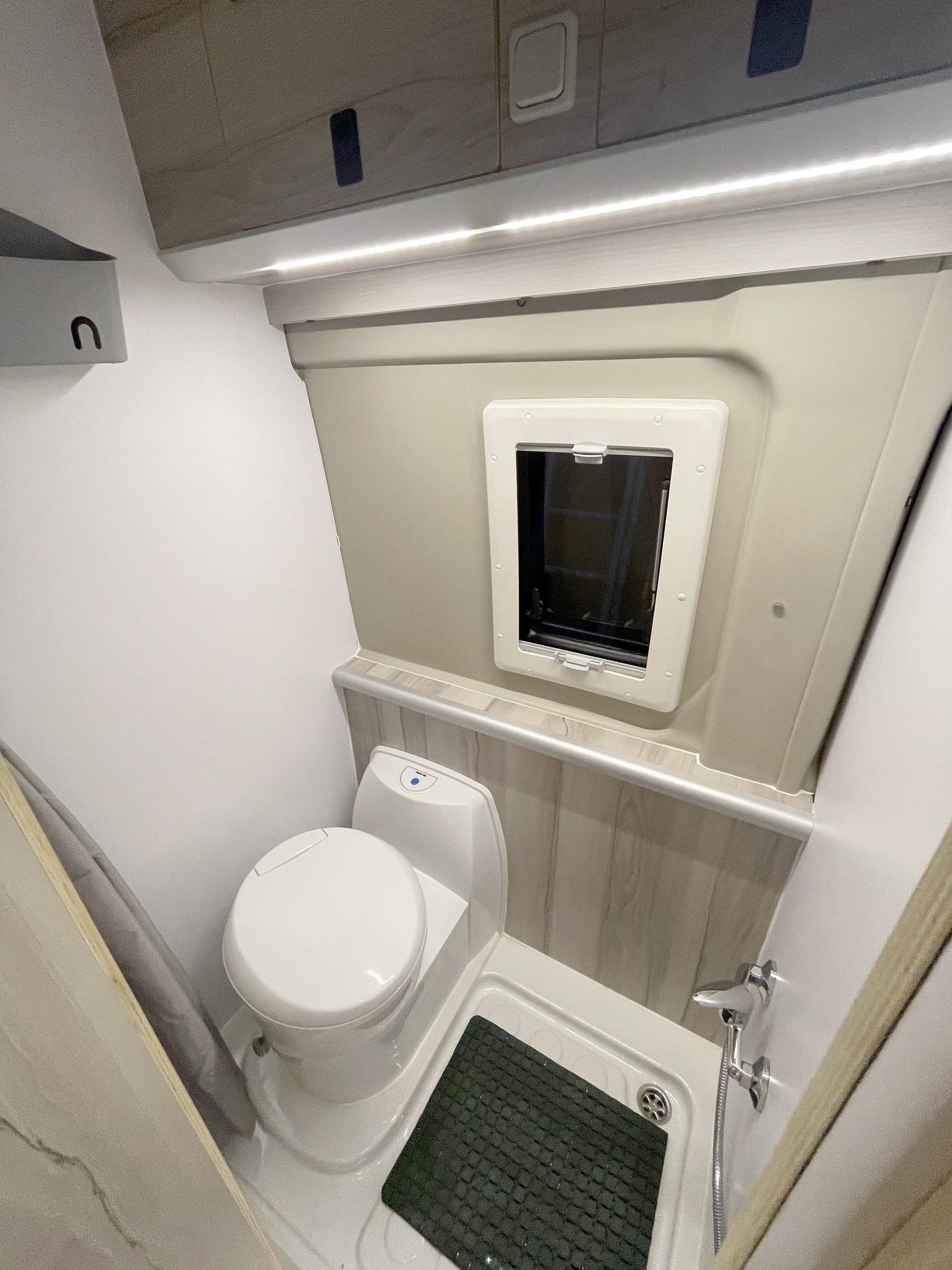 Peugeot Boxer 2,0 l 130 ch