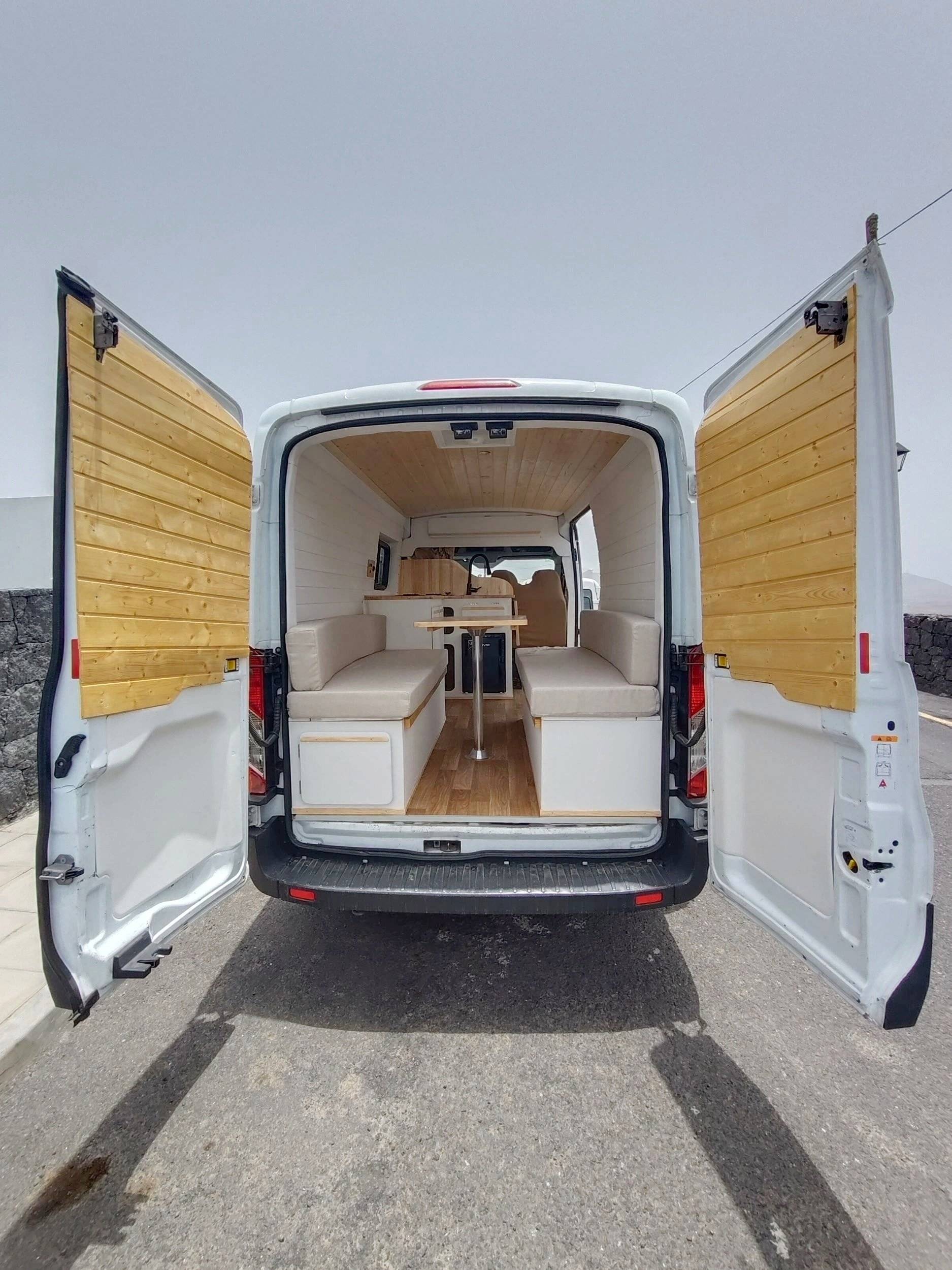 Custo Van Transit 2,0 l 130 ch