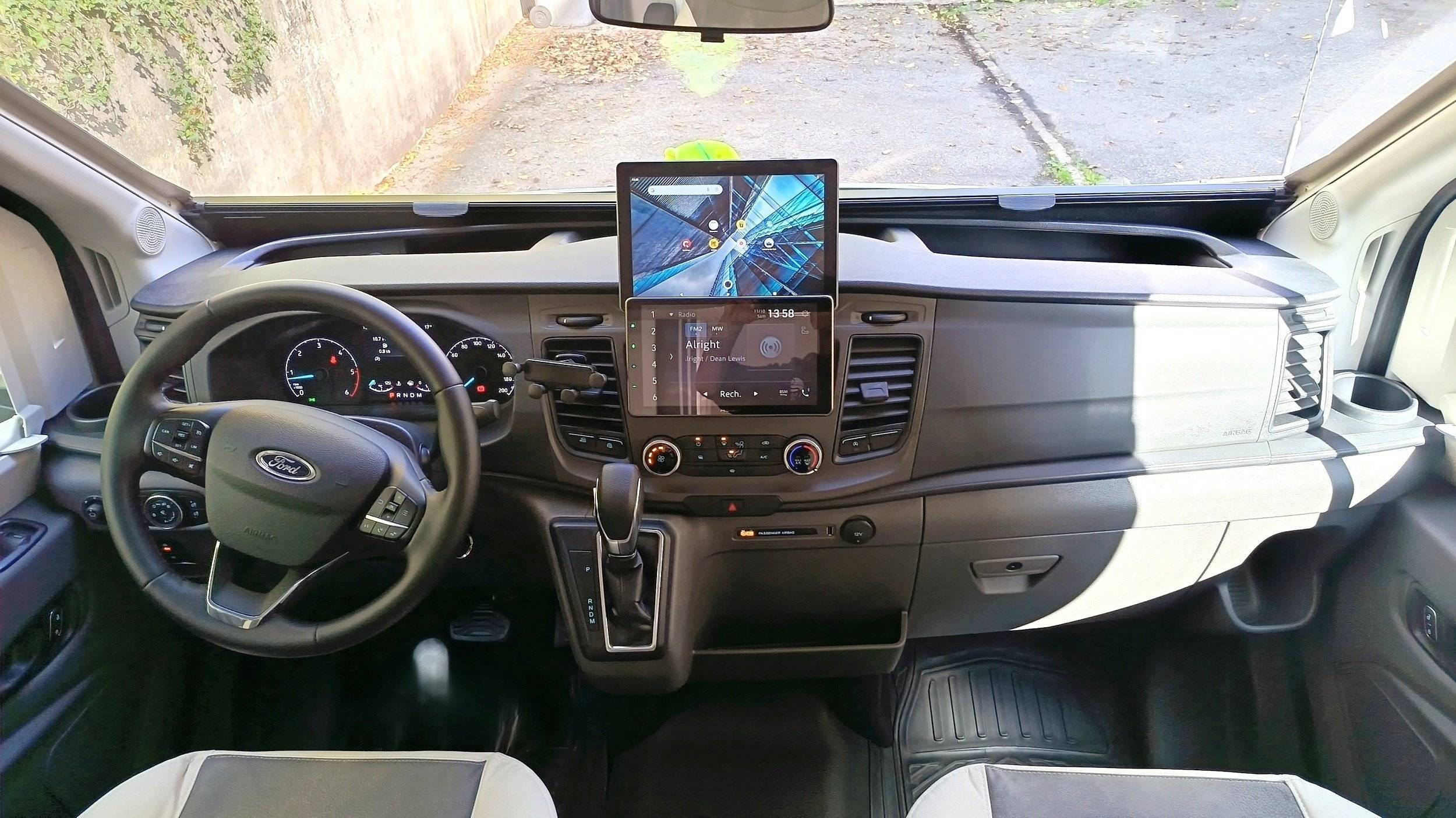 Mclouis ford transit