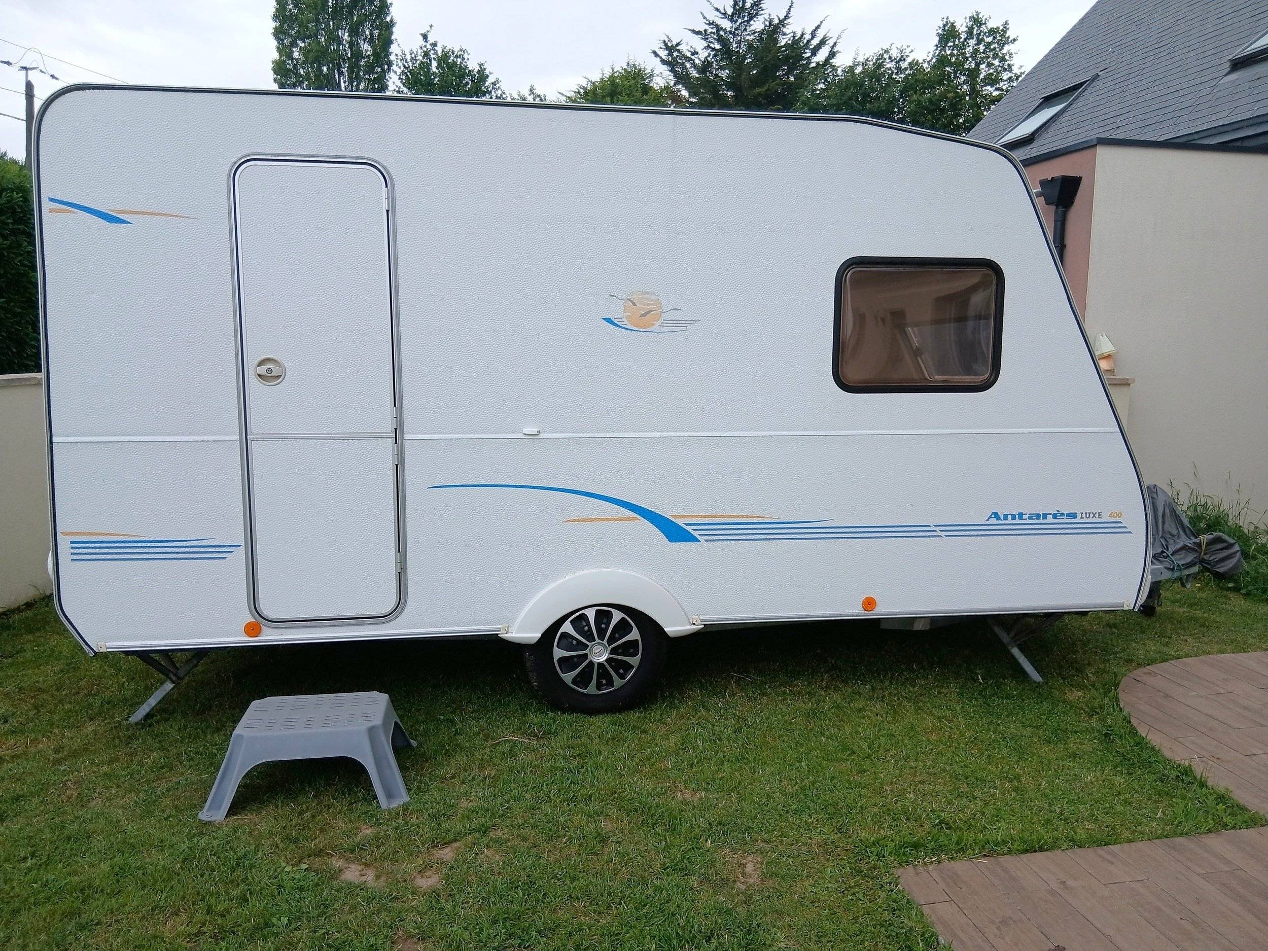 Front view from 3/4 caravelair - Yescapa