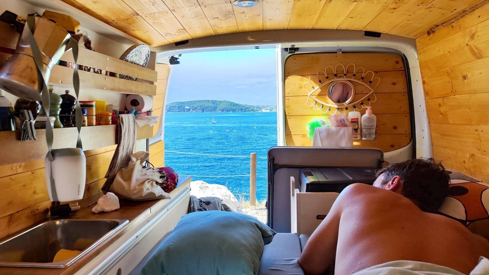 mobilier nomad 2,0 l 140 ch