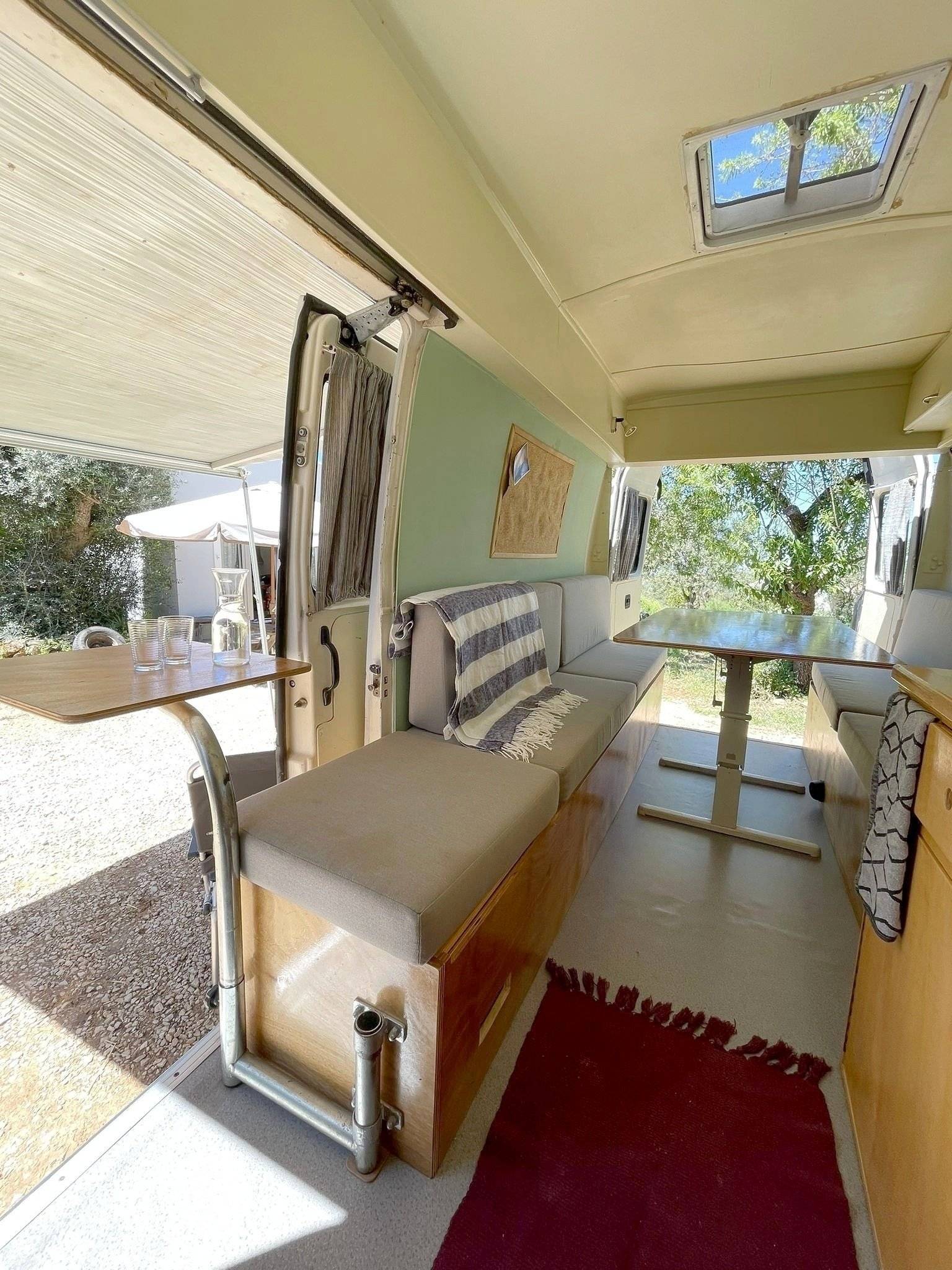 Simone Mercedes 210D 