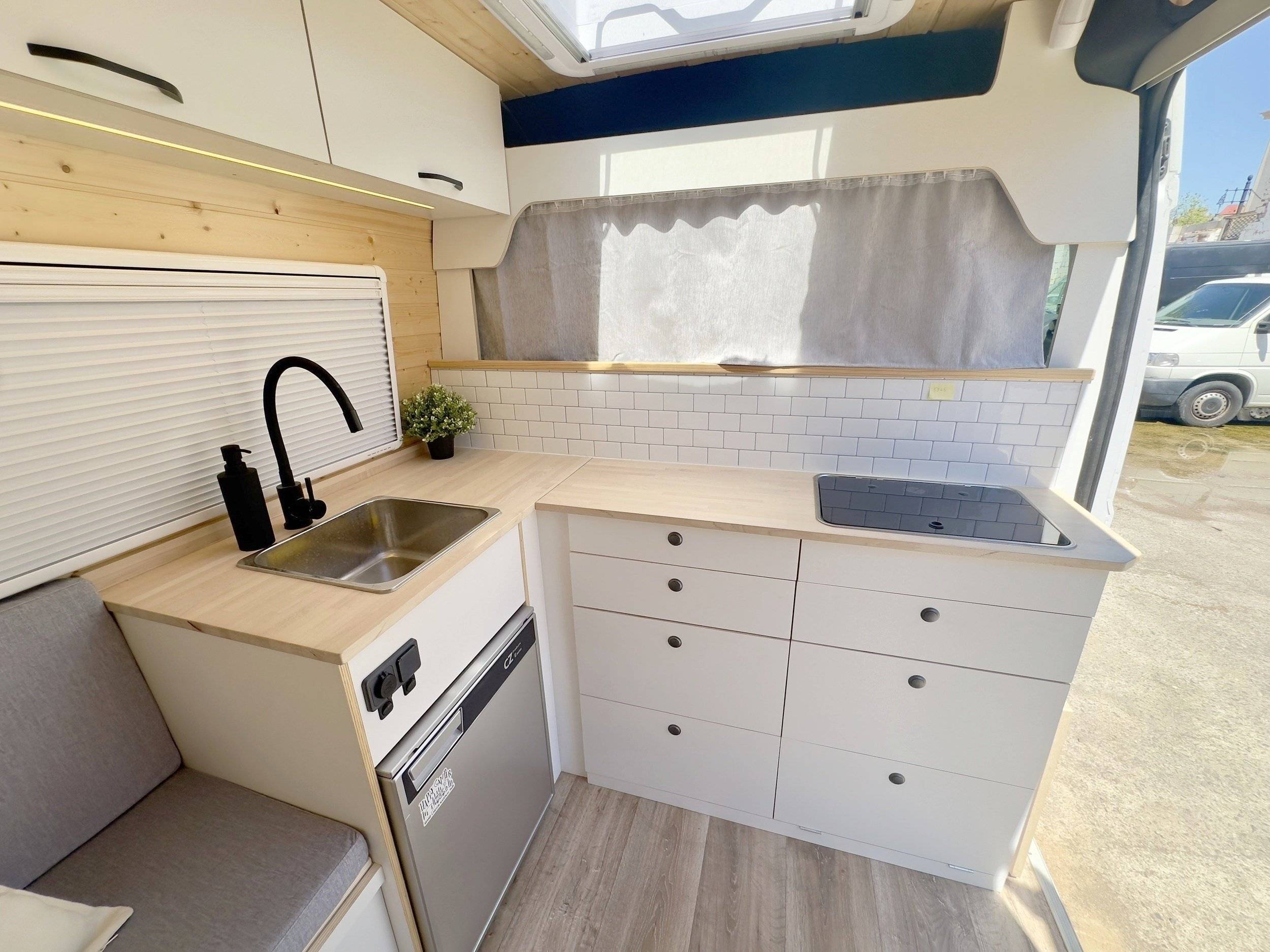 Angolo cucina Fiat Ducato 2,3 130 ch - Yescapa