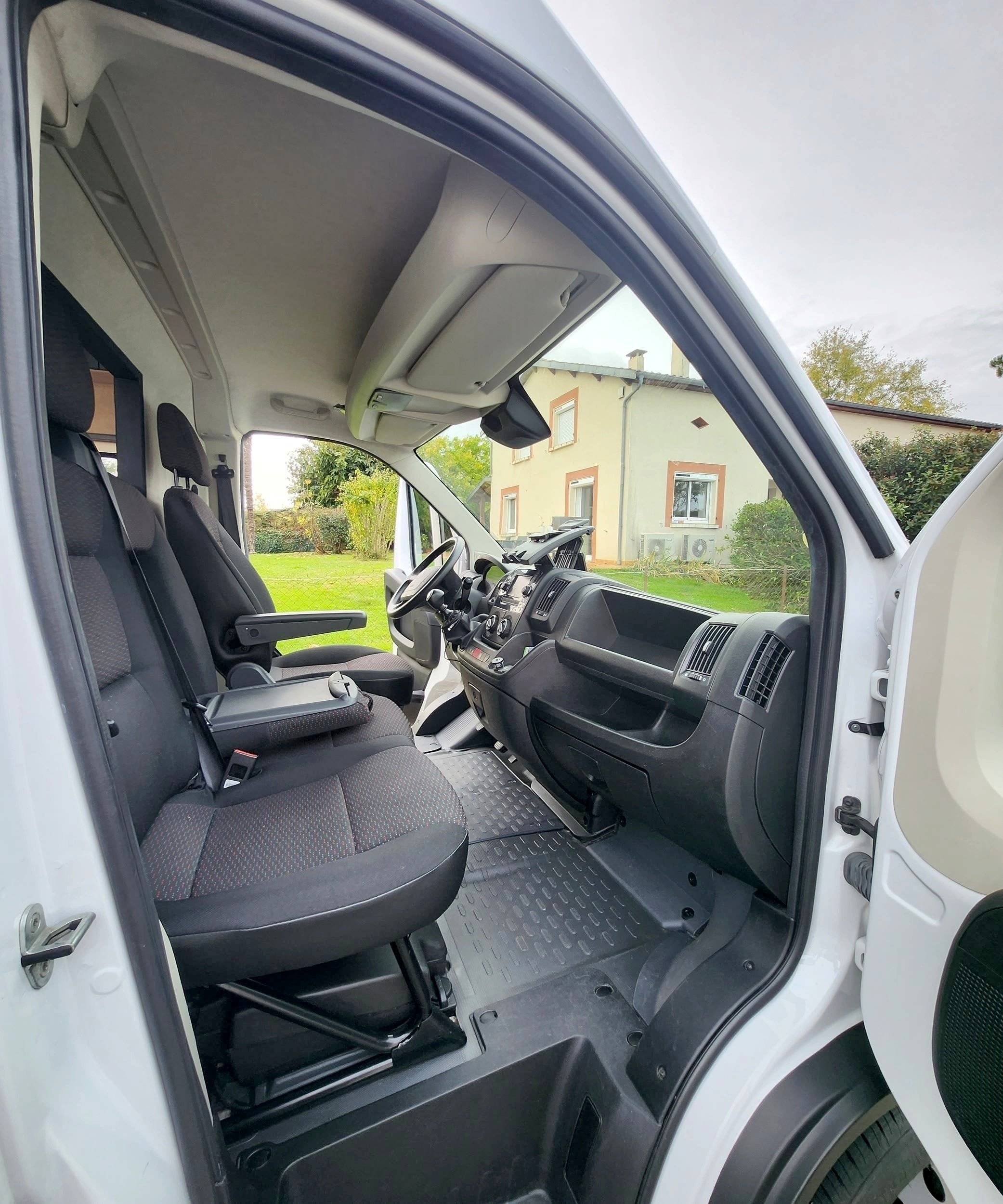 Peugeot Boxer 2,2 l 120 ch.