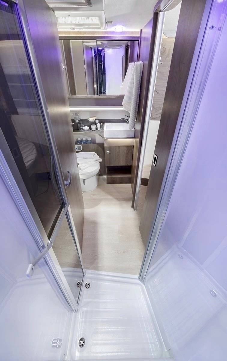 Challenger 348 XLB Graphite