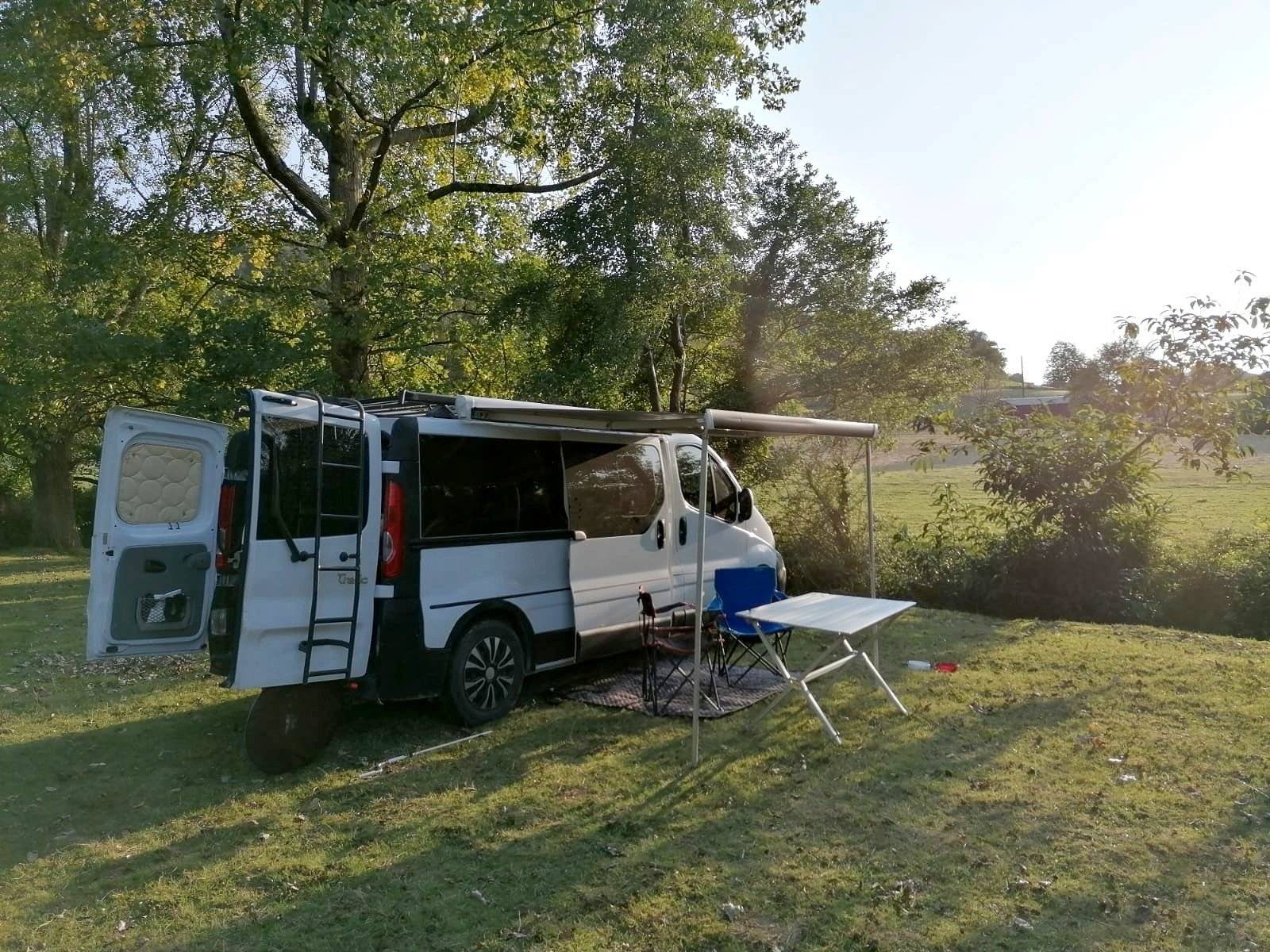 Narbonne Trafic L2H1 2 l 140 ch